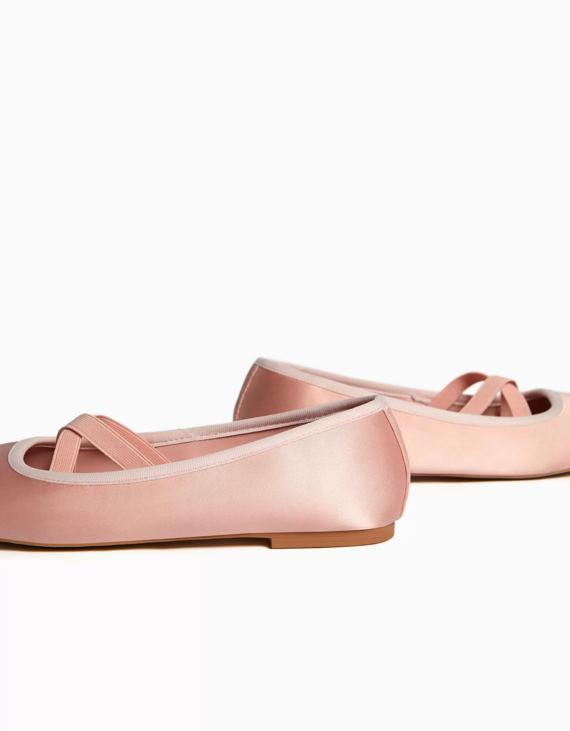 MUJER BERSHKA Bailarina satinada elásticos