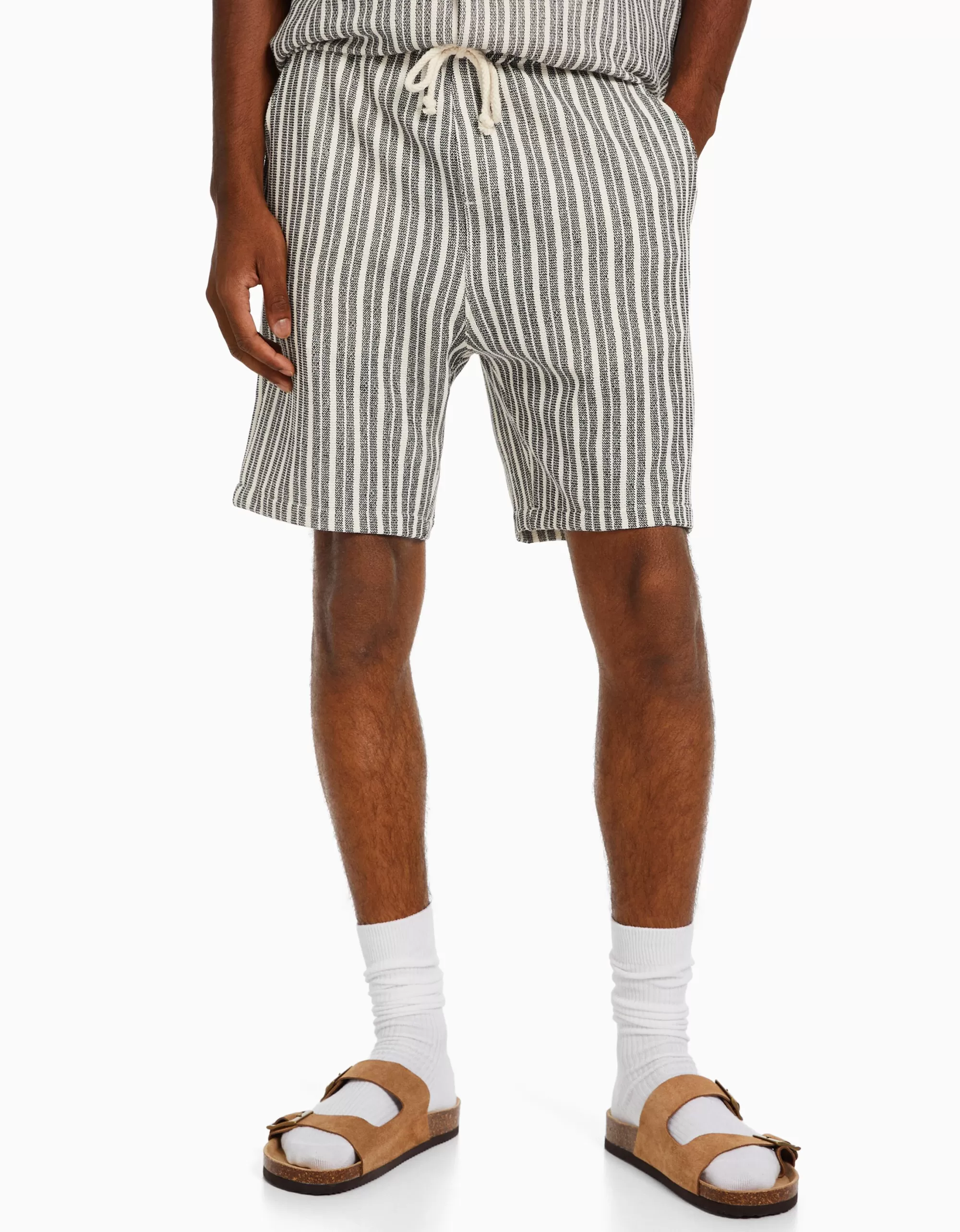 HOMBRE BERSHKA Bermuda jogger rústica rayas