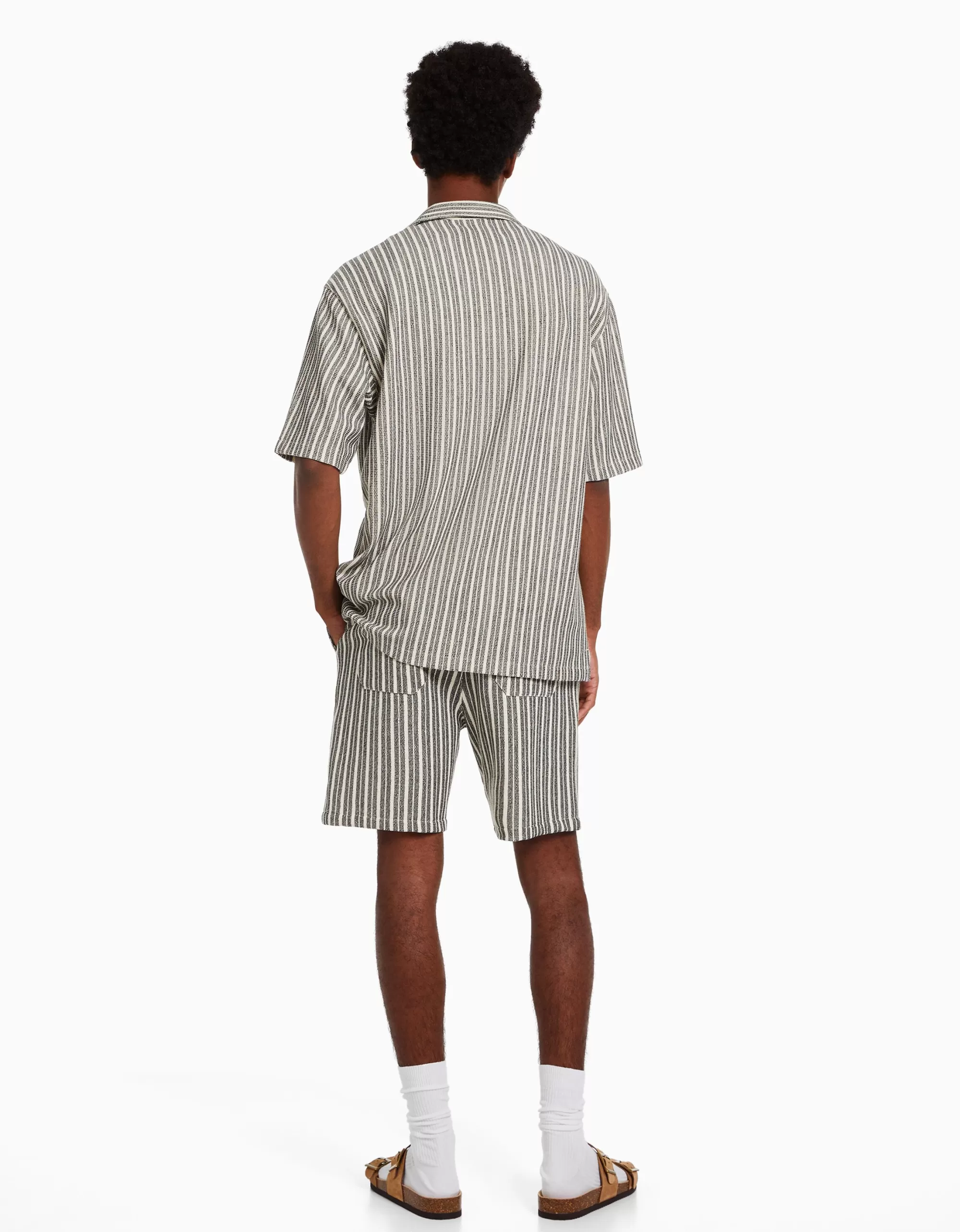 HOMBRE BERSHKA Bermuda jogger rústica rayas