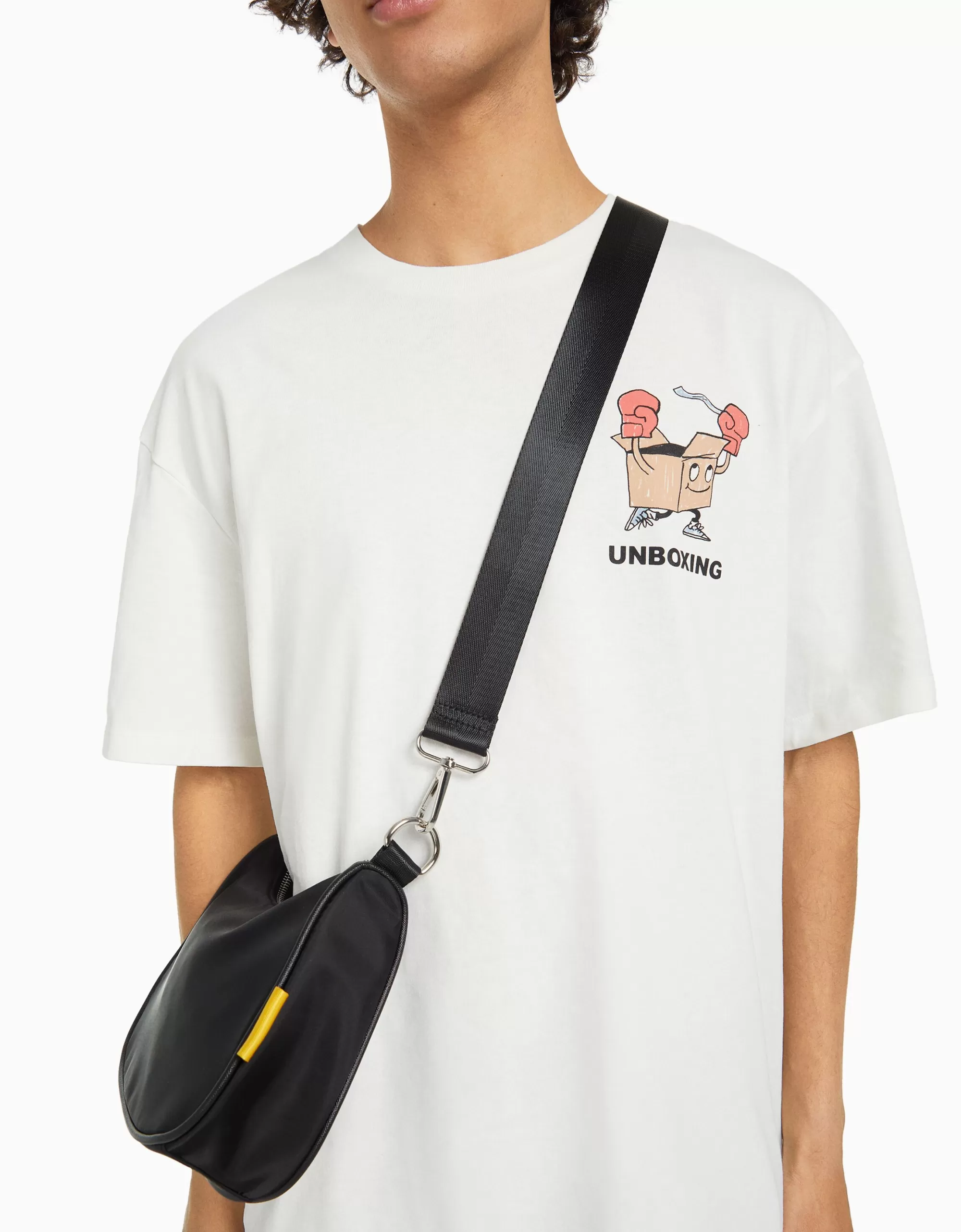 MUJER BERSHKA Bolso bandolera asa