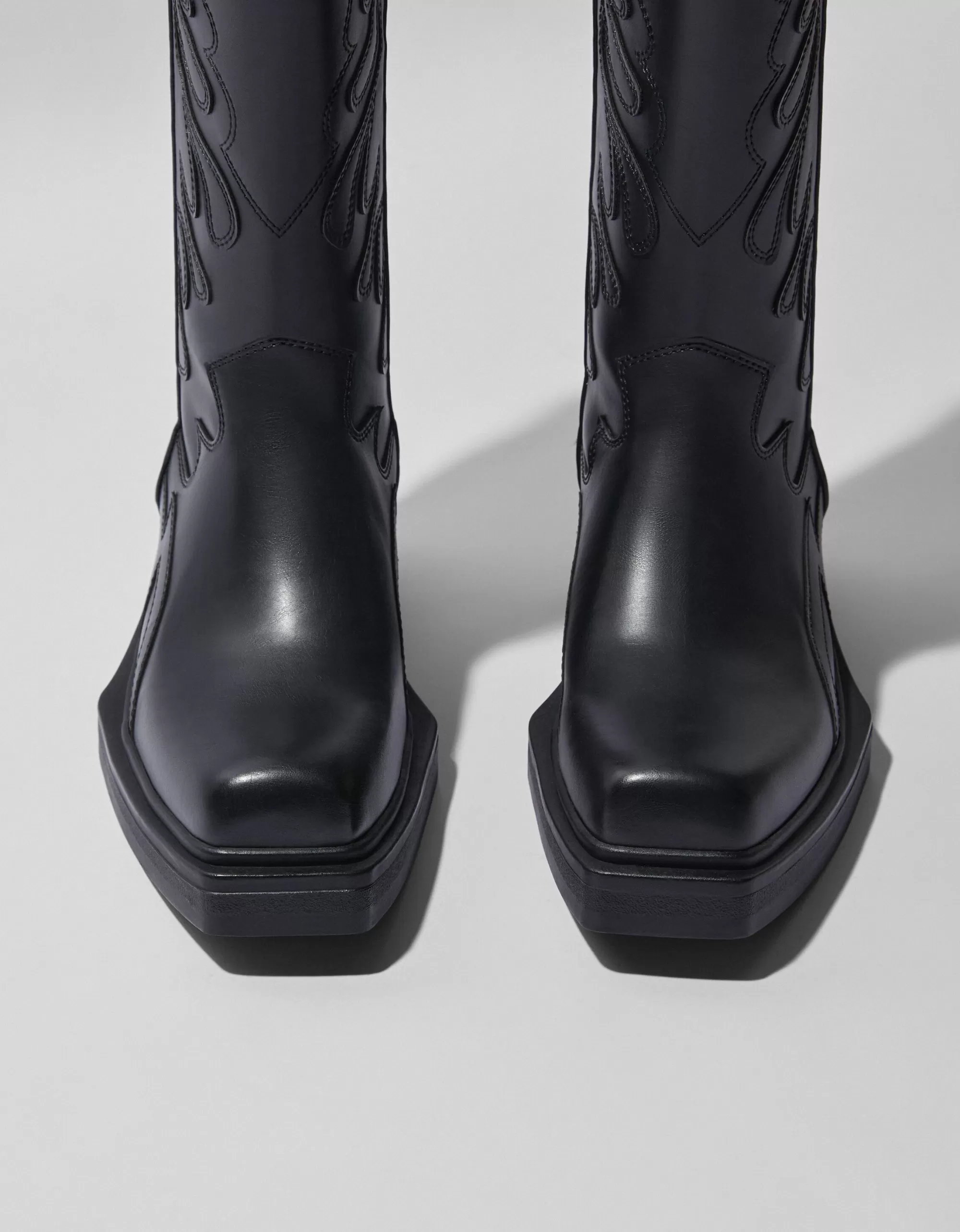 HOMBRE BERSHKA Botas cowboy hombre