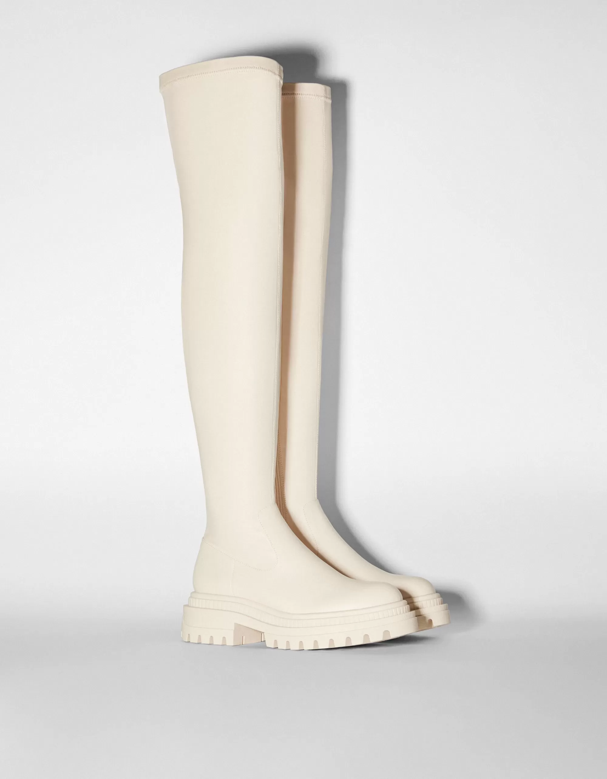 MUJER BERSHKA Botas planas XL suela track