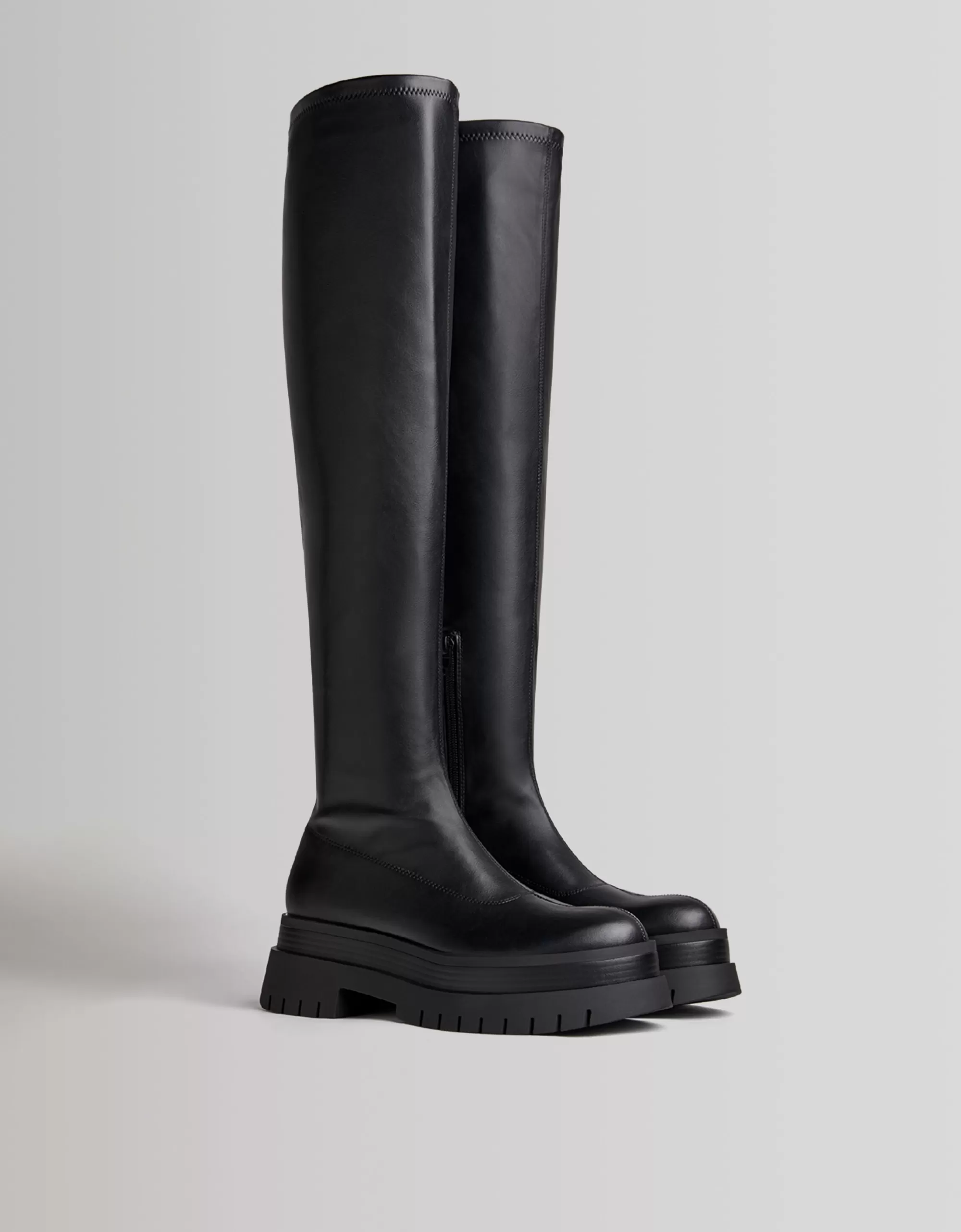 MUJER BERSHKA Botas planas XL suela track