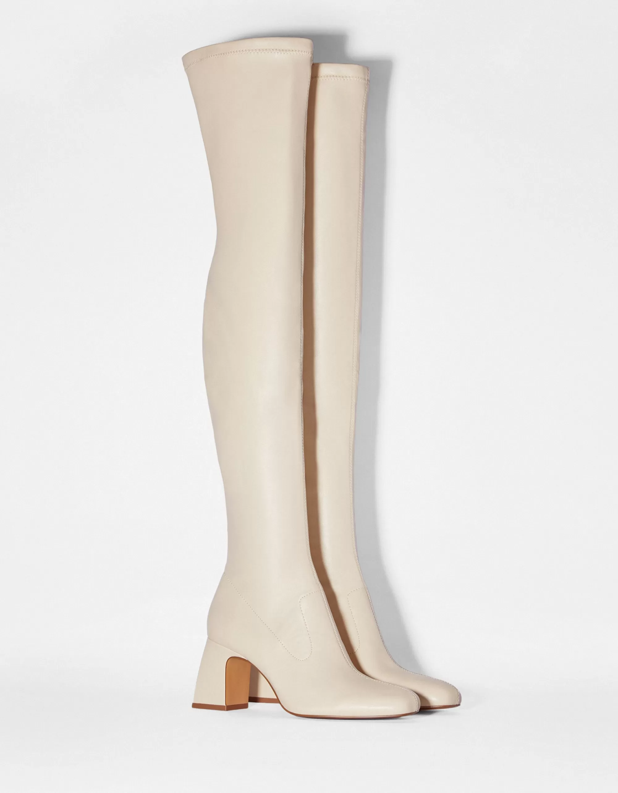 MUJER BERSHKA Botas XL tacón medio