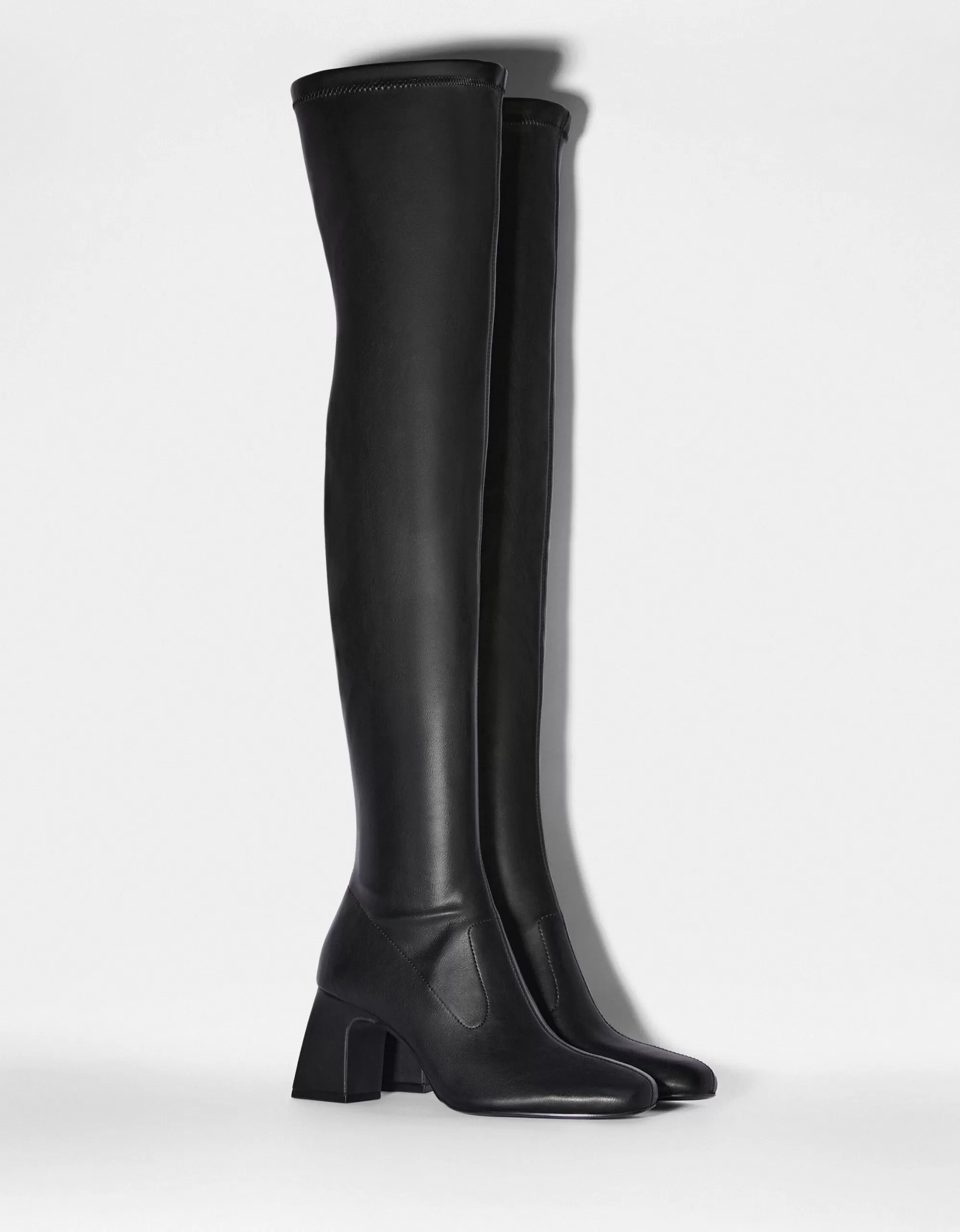 MUJER BERSHKA Botas XL tacón medio