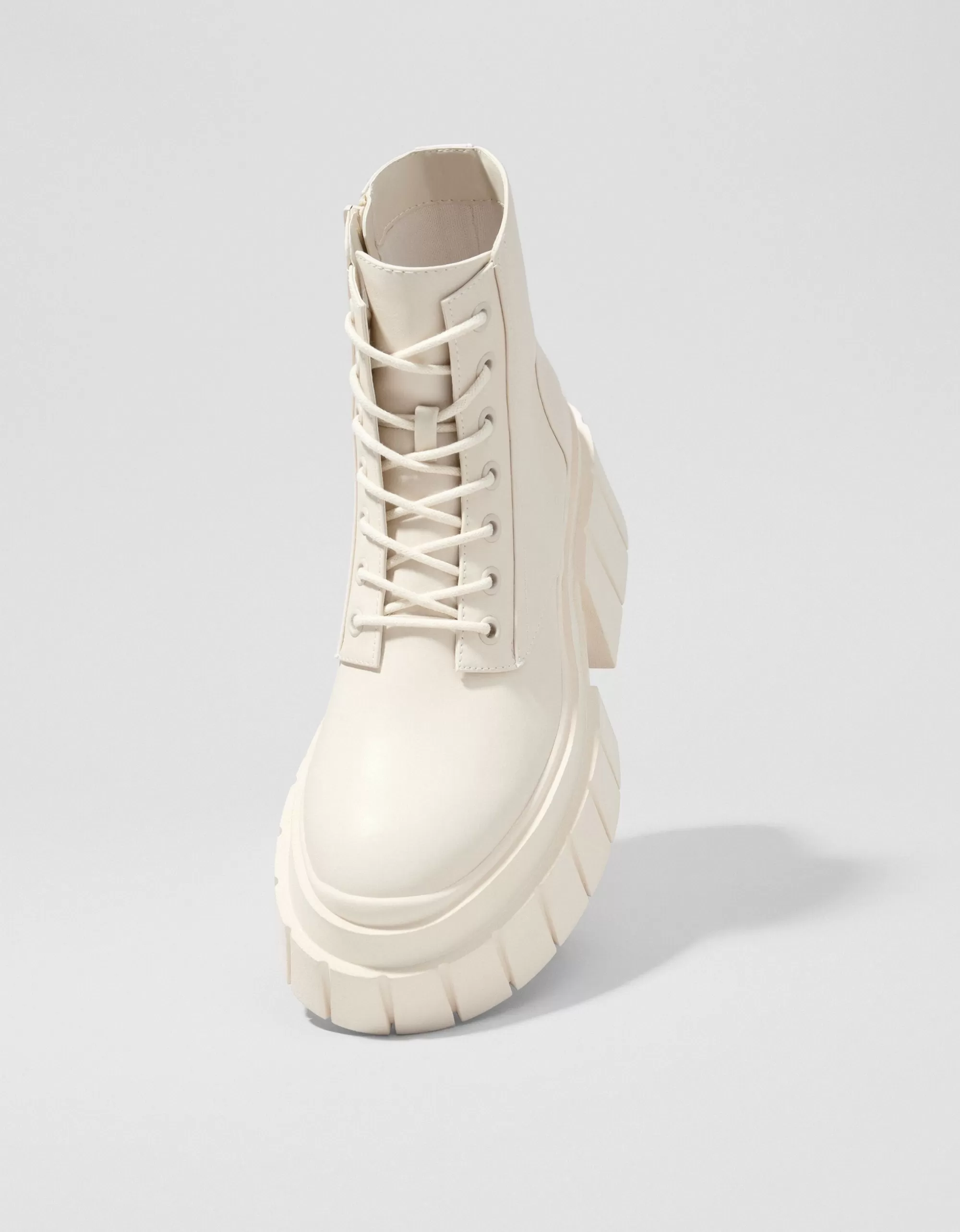 MUJER BERSHKA Botines acordonados plataforma rayada