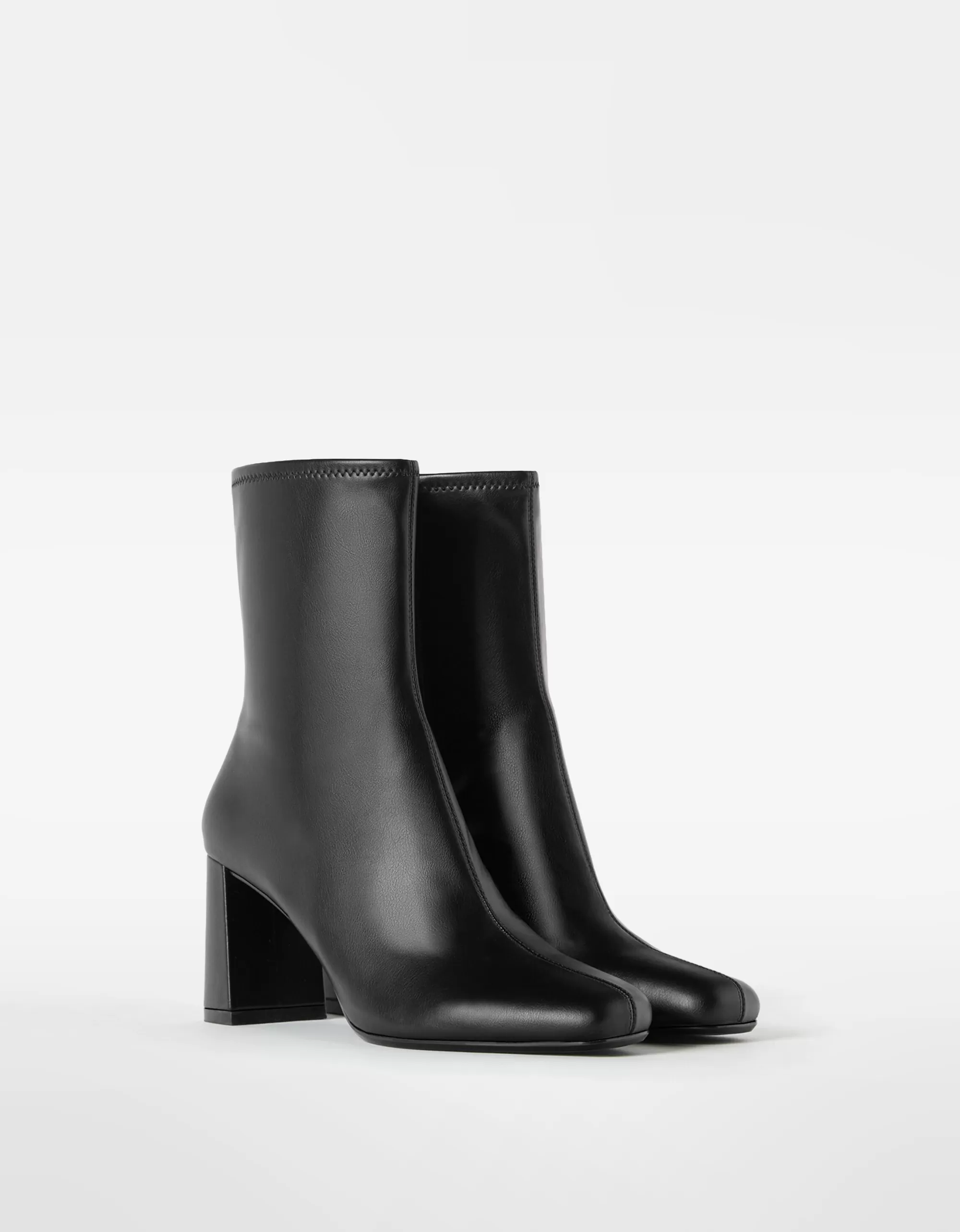 MUJER BERSHKA Botines de tacón ajustados