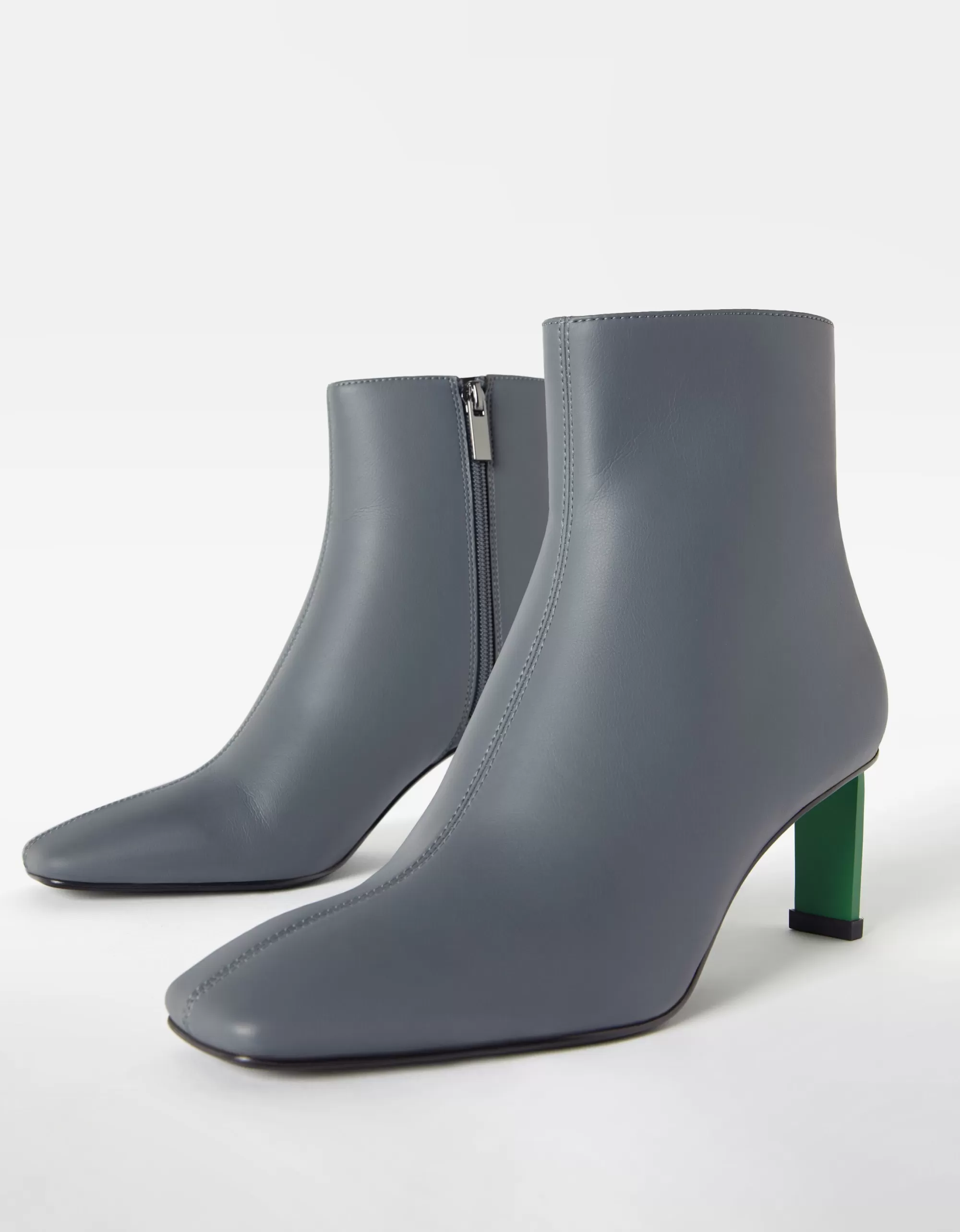 MUJER BERSHKA Botines tacón color