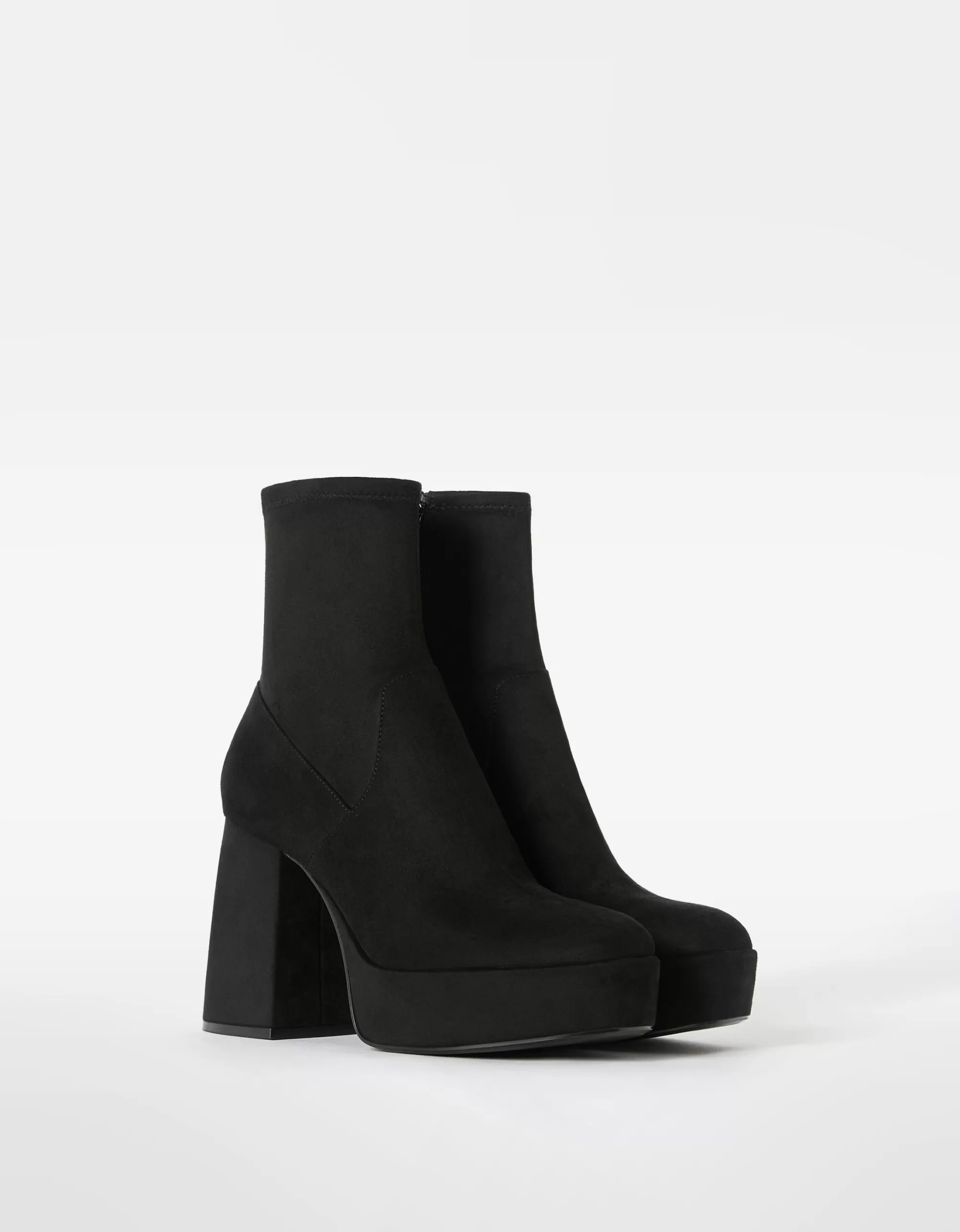 MUJER BERSHKA Botines tacón plataforma ajustados
