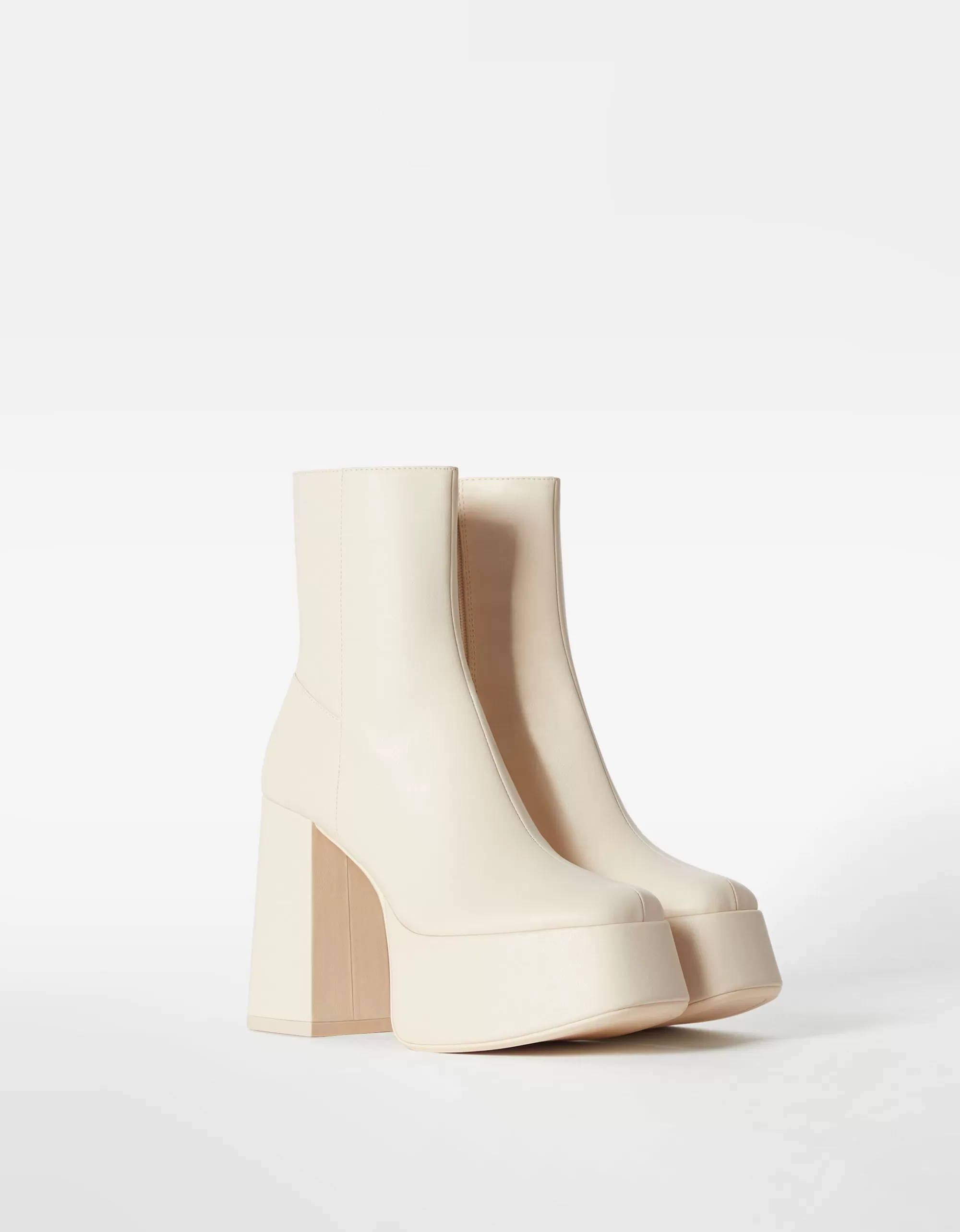 MUJER BERSHKA Botines tacón plataforma XL