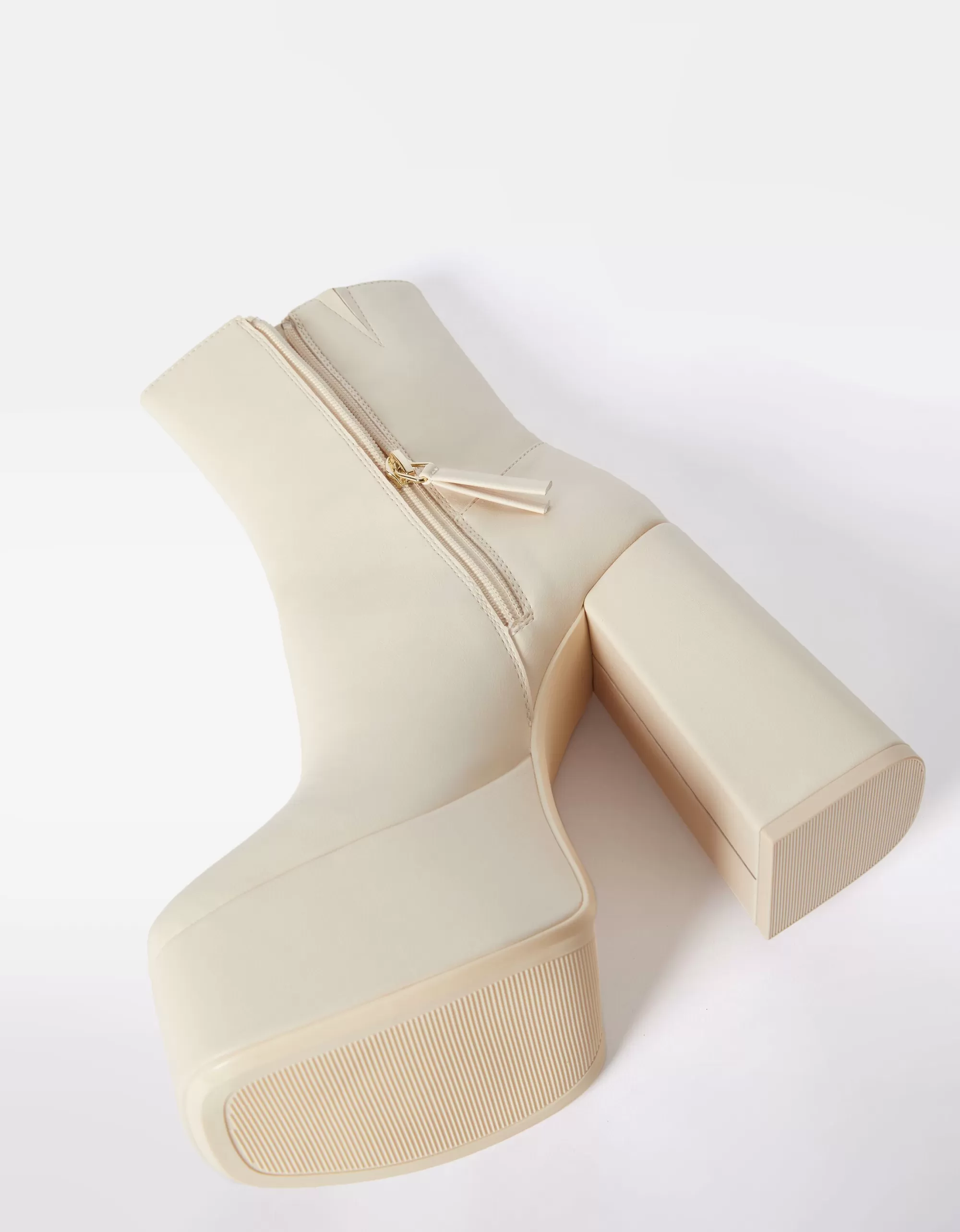 MUJER BERSHKA Botines tacón plataforma XL