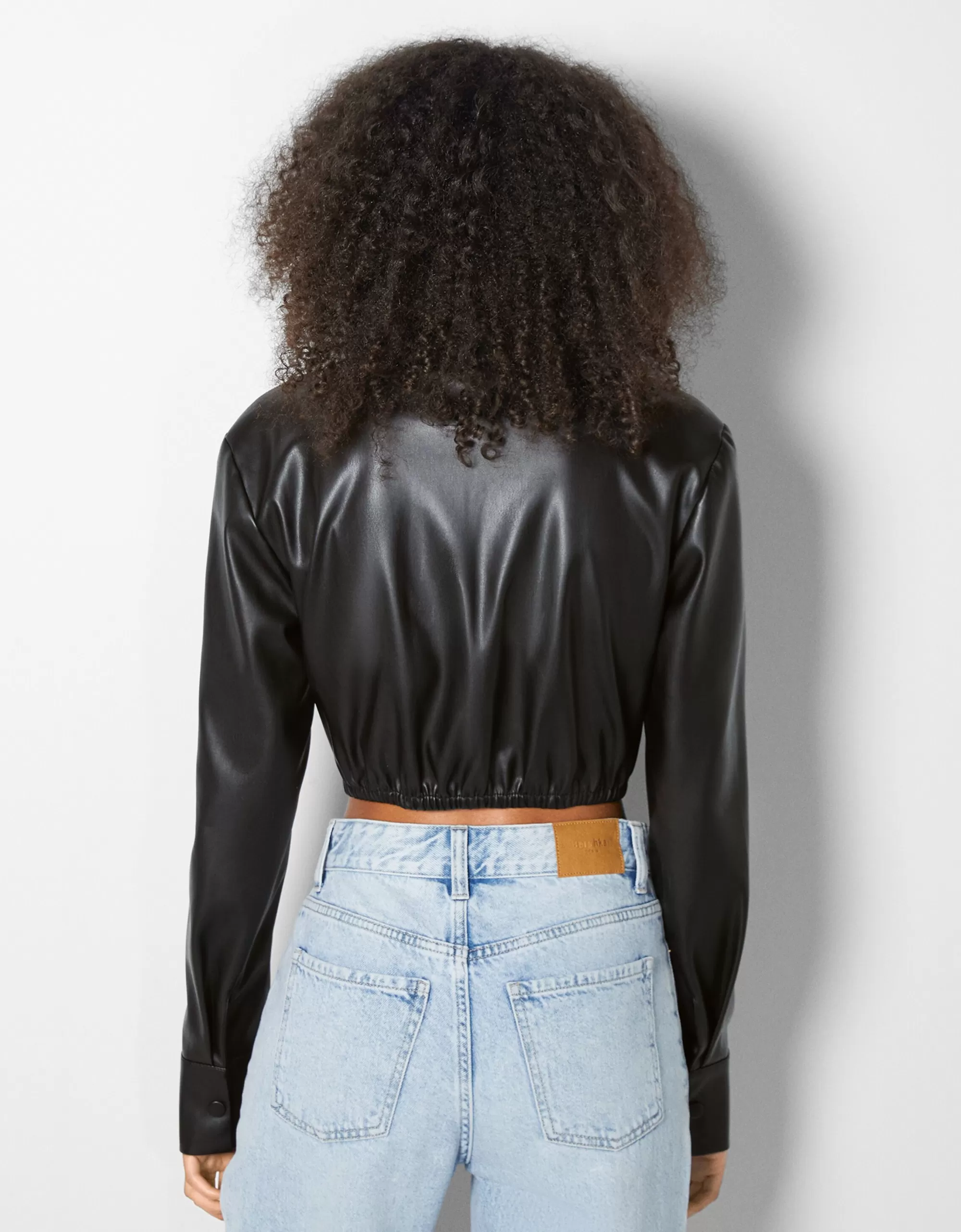 MUJER BERSHKA Camisa corsé efecto piel