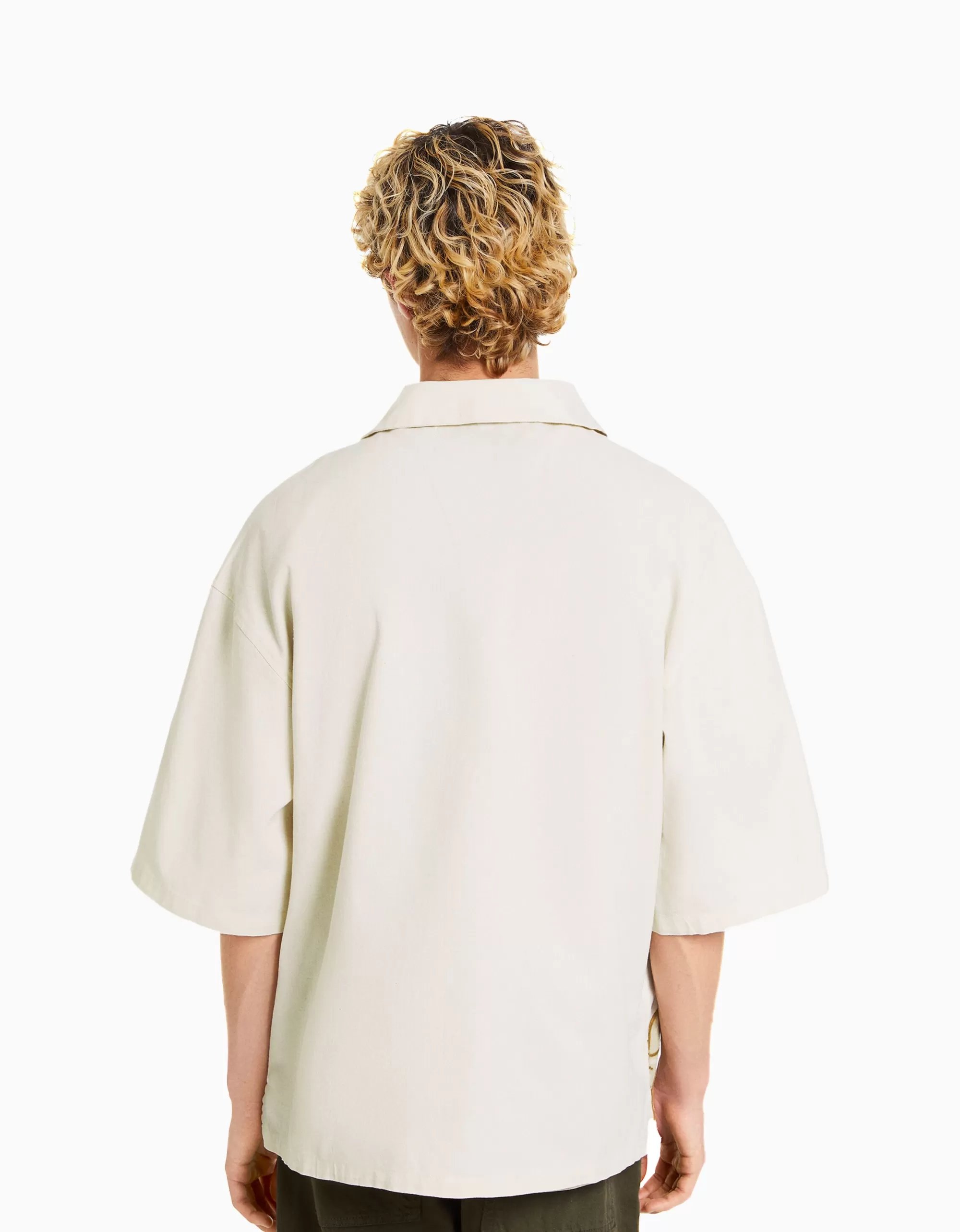 HOMBRE BERSHKA Camisa manga corta bordado tigre