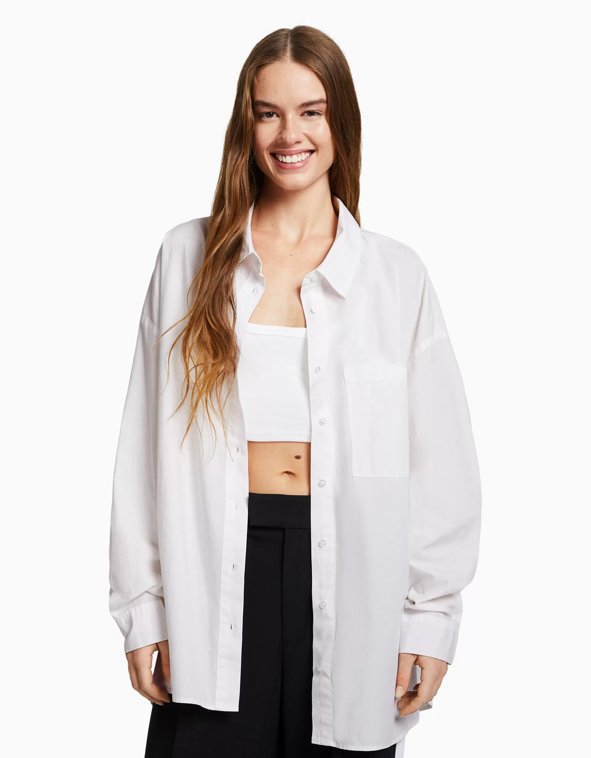 MUJER BERSHKA Camisa manga larga oversize popelín