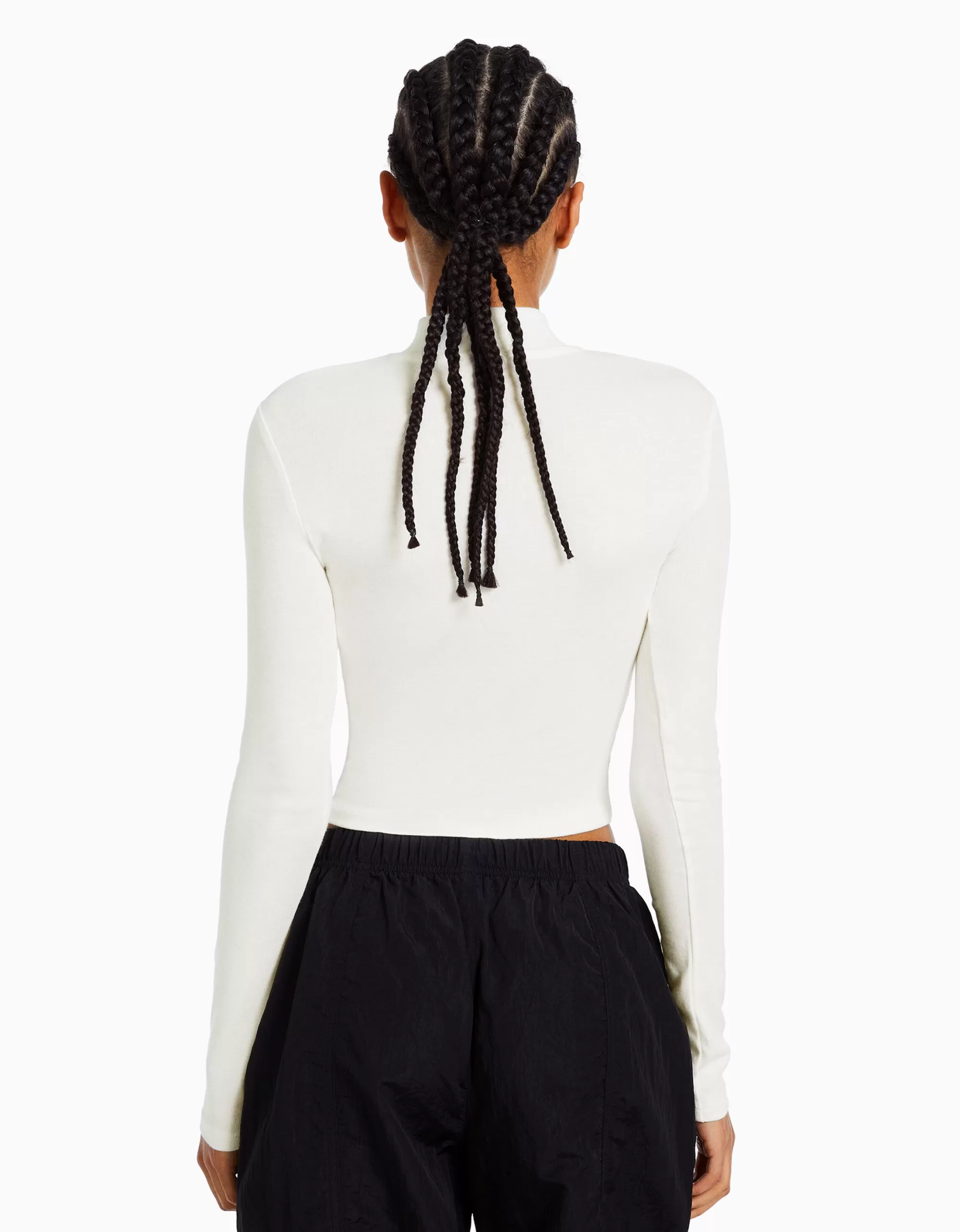 MUJER BERSHKA Camiseta cuello alto manga larga
