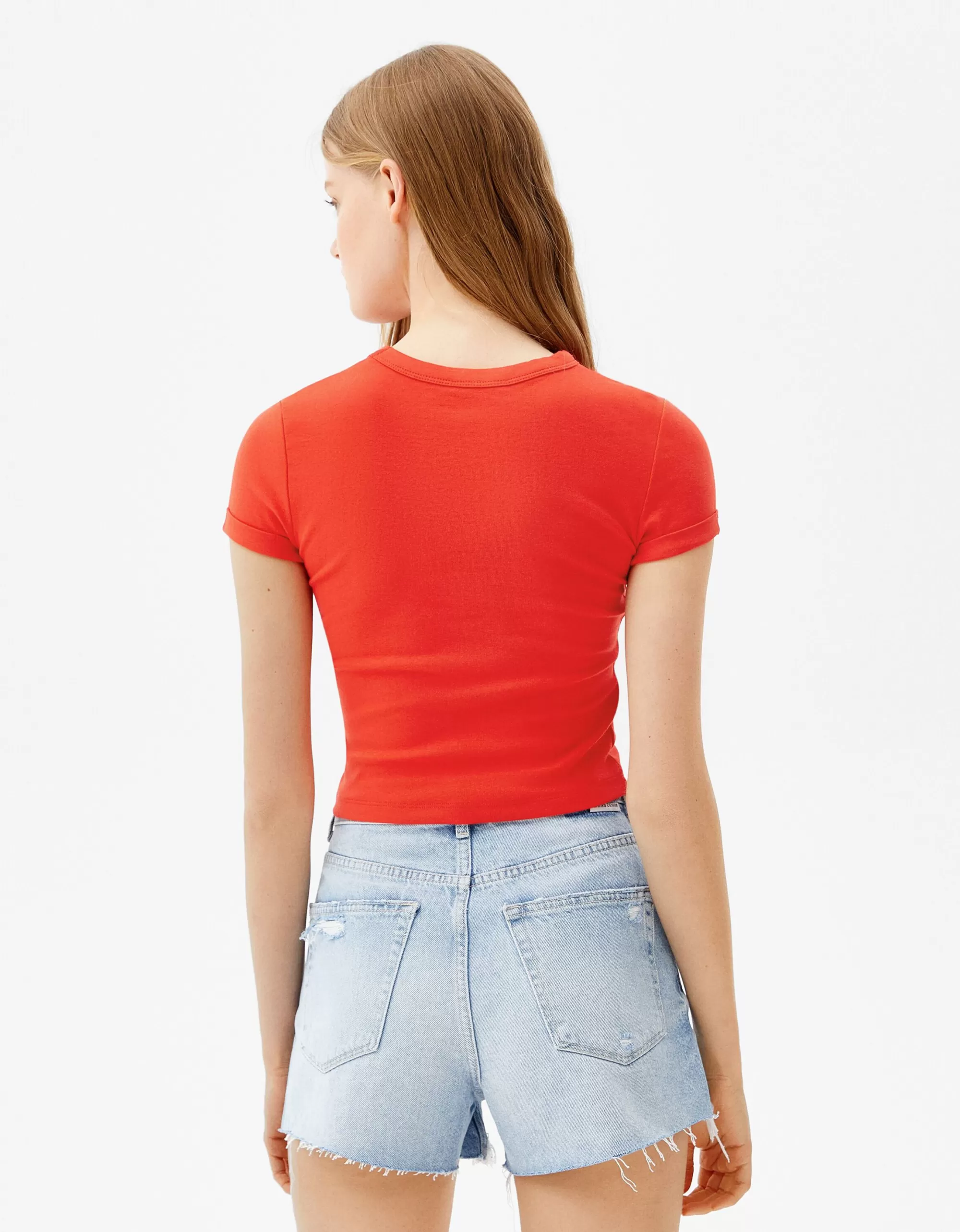 MUJER BERSHKA Camiseta manga corta ajustada