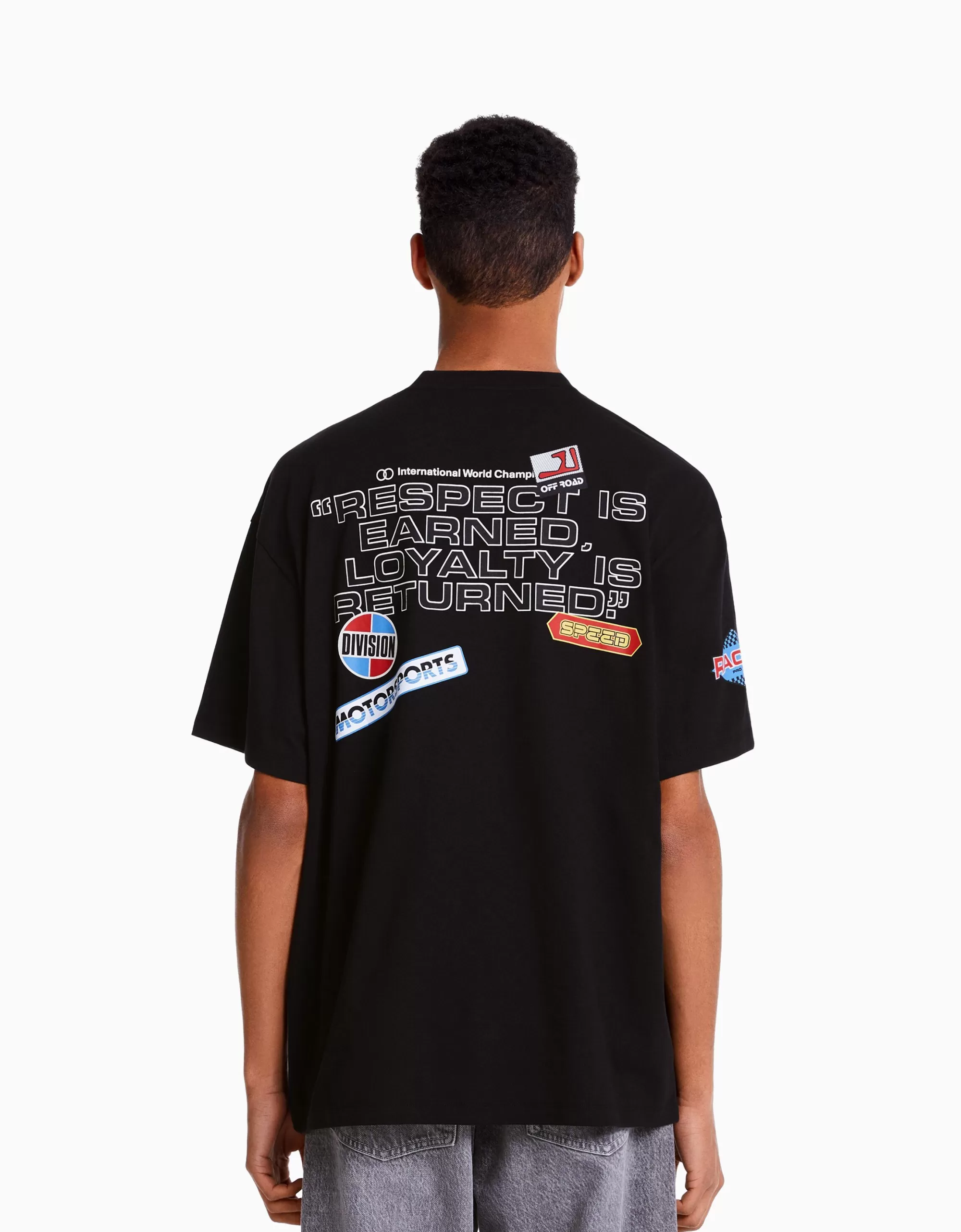 HOMBRE BERSHKA Camiseta manga corta boxy fit racing