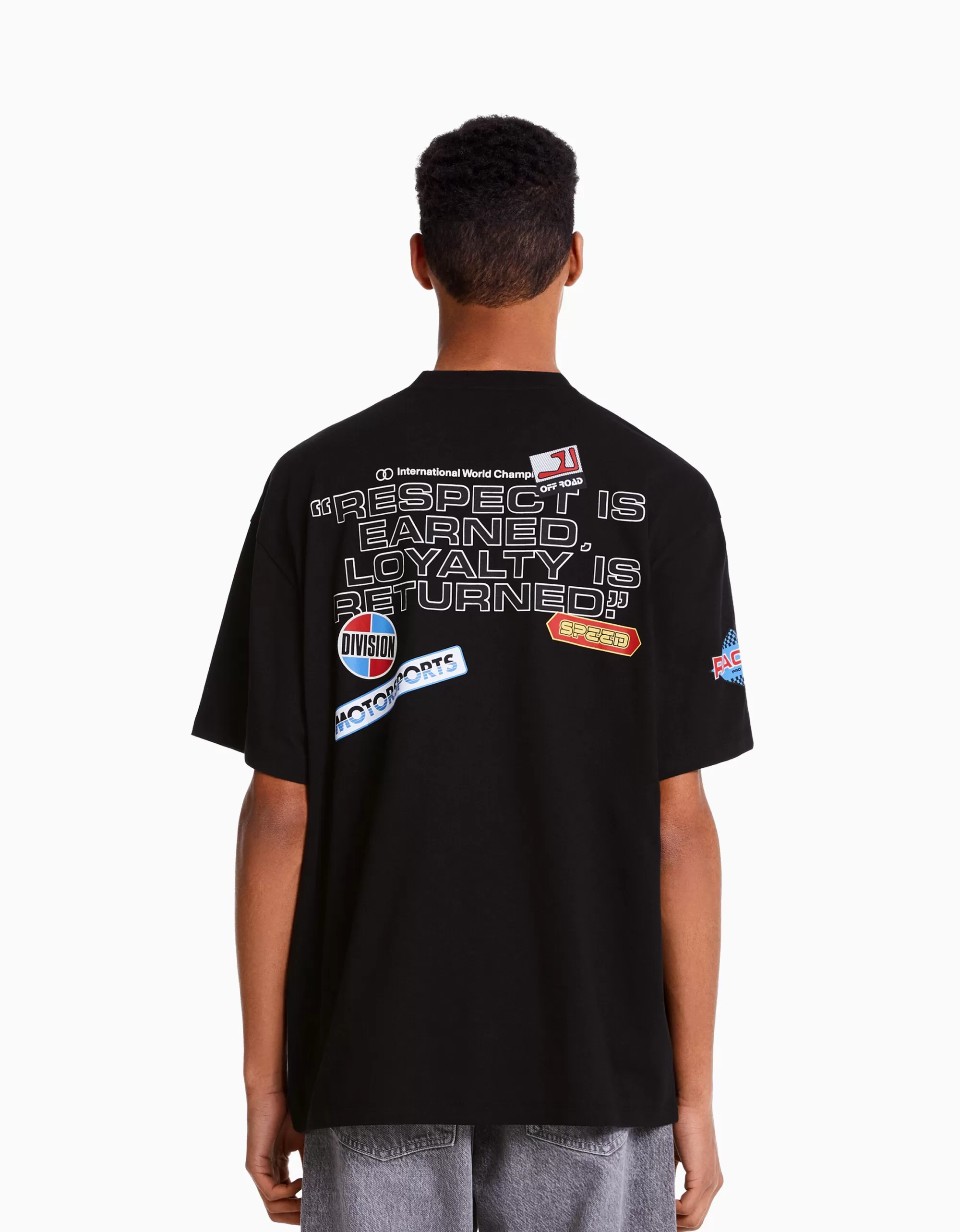HOMBRE BERSHKA Camiseta manga corta boxy fit racing