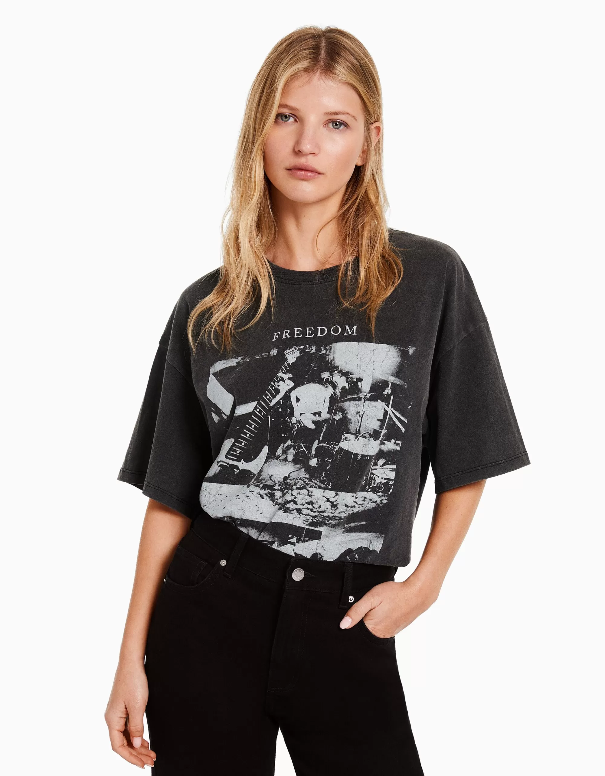 MUJER BERSHKA Camiseta manga corta print