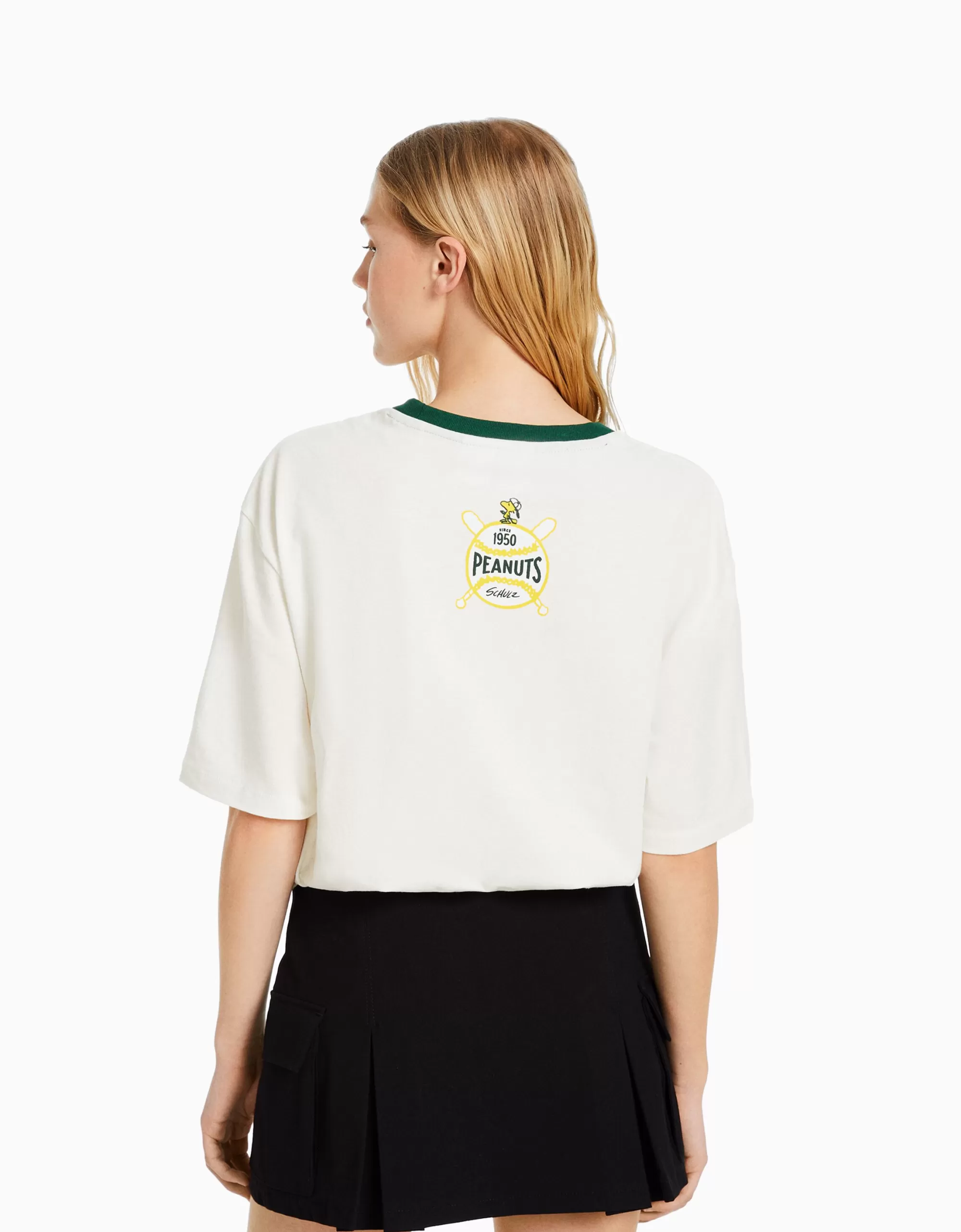 MUJER BERSHKA Camiseta manga corta print Snoopy