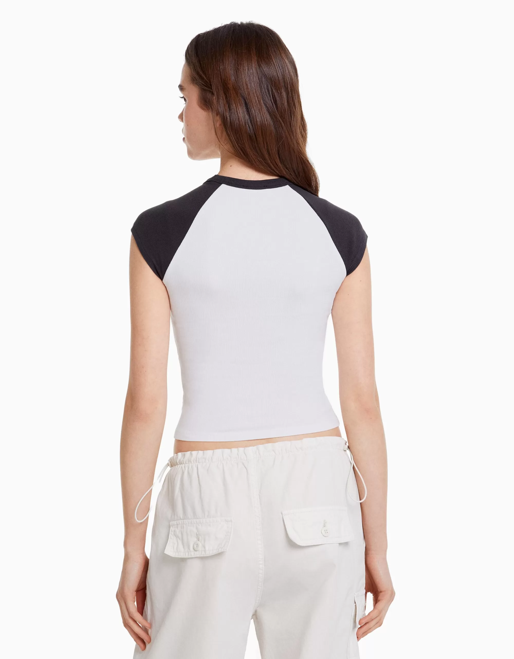 MUJER BERSHKA Camiseta manga corta ranglan print