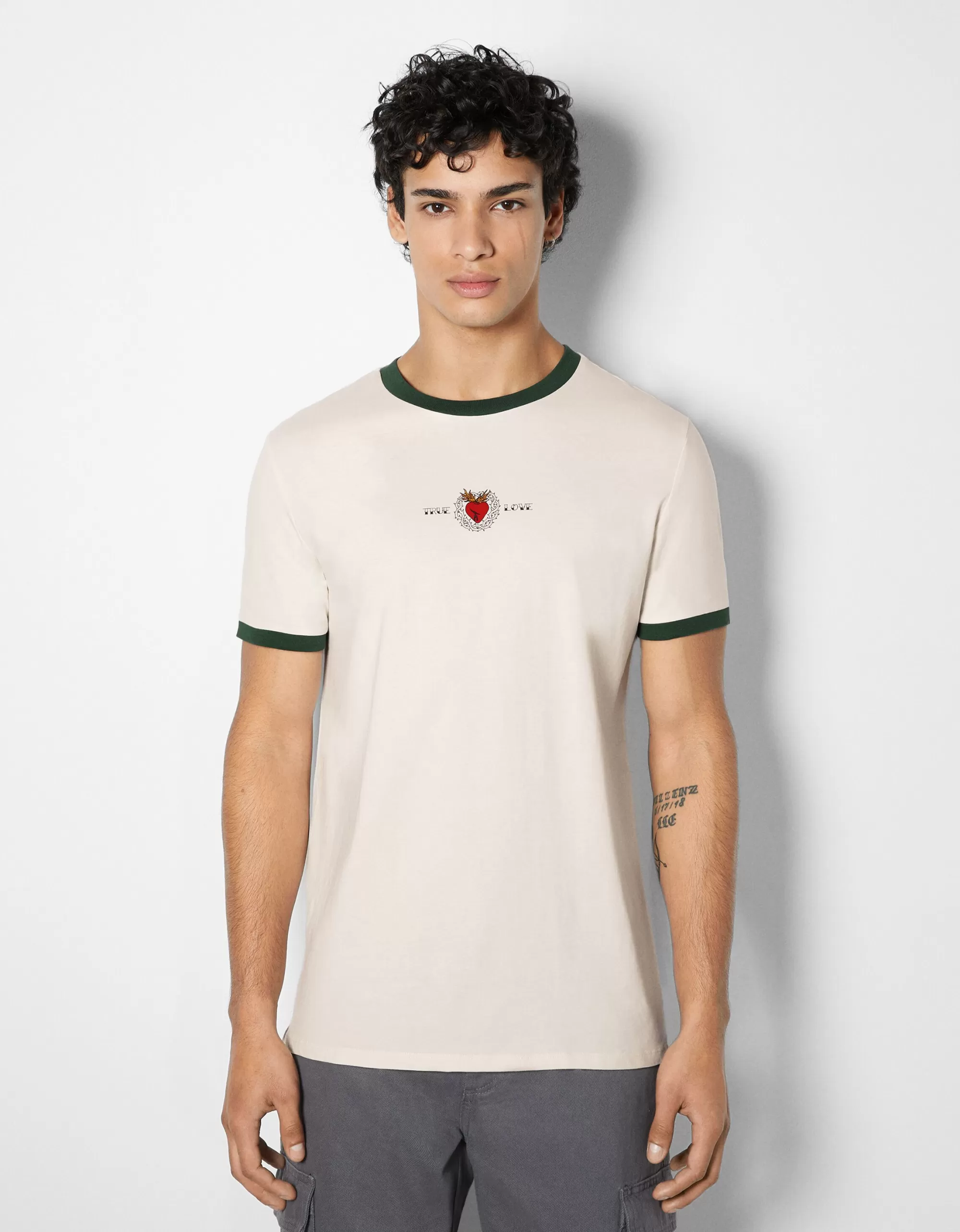 HOMBRE BERSHKA Camiseta manga corta regular fit print