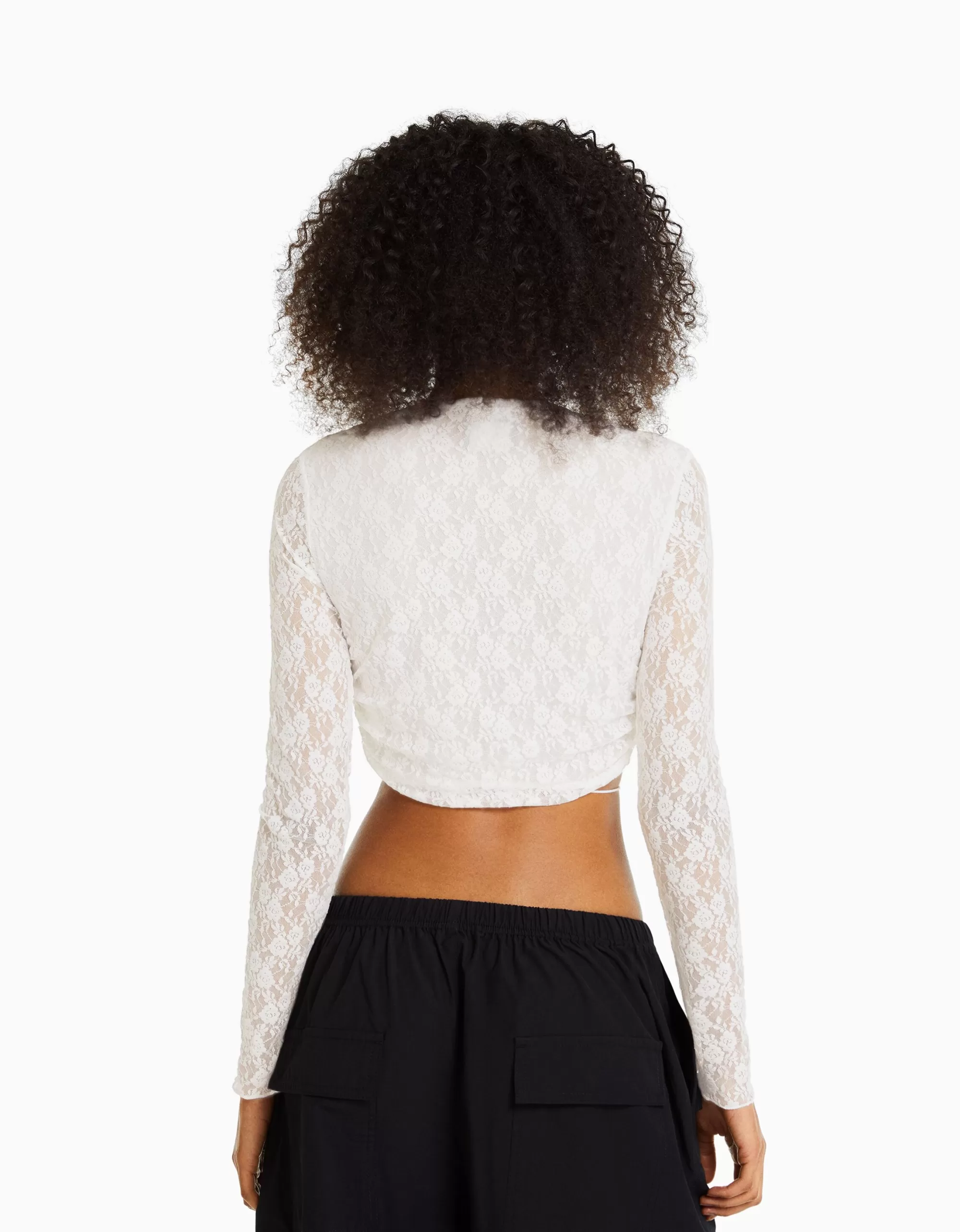 MUJER BERSHKA Camiseta manga larga blonda escote cruzado