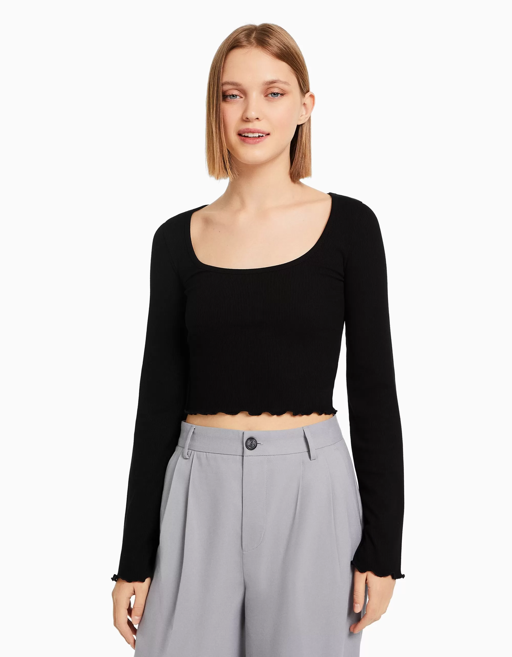 MUJER BERSHKA Camiseta manga larga cuello redondo