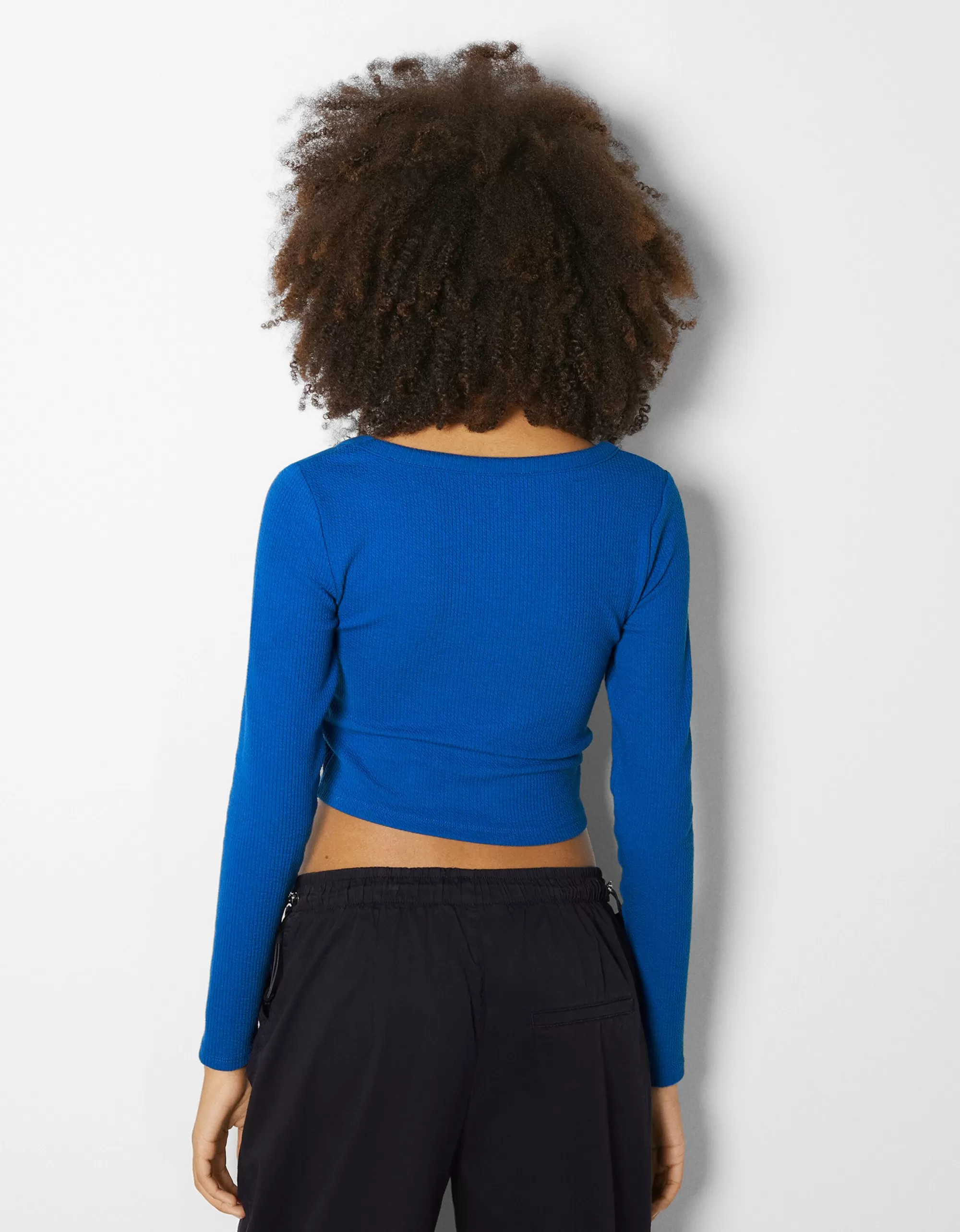 MUJER BERSHKA Camiseta manga larga rib textura