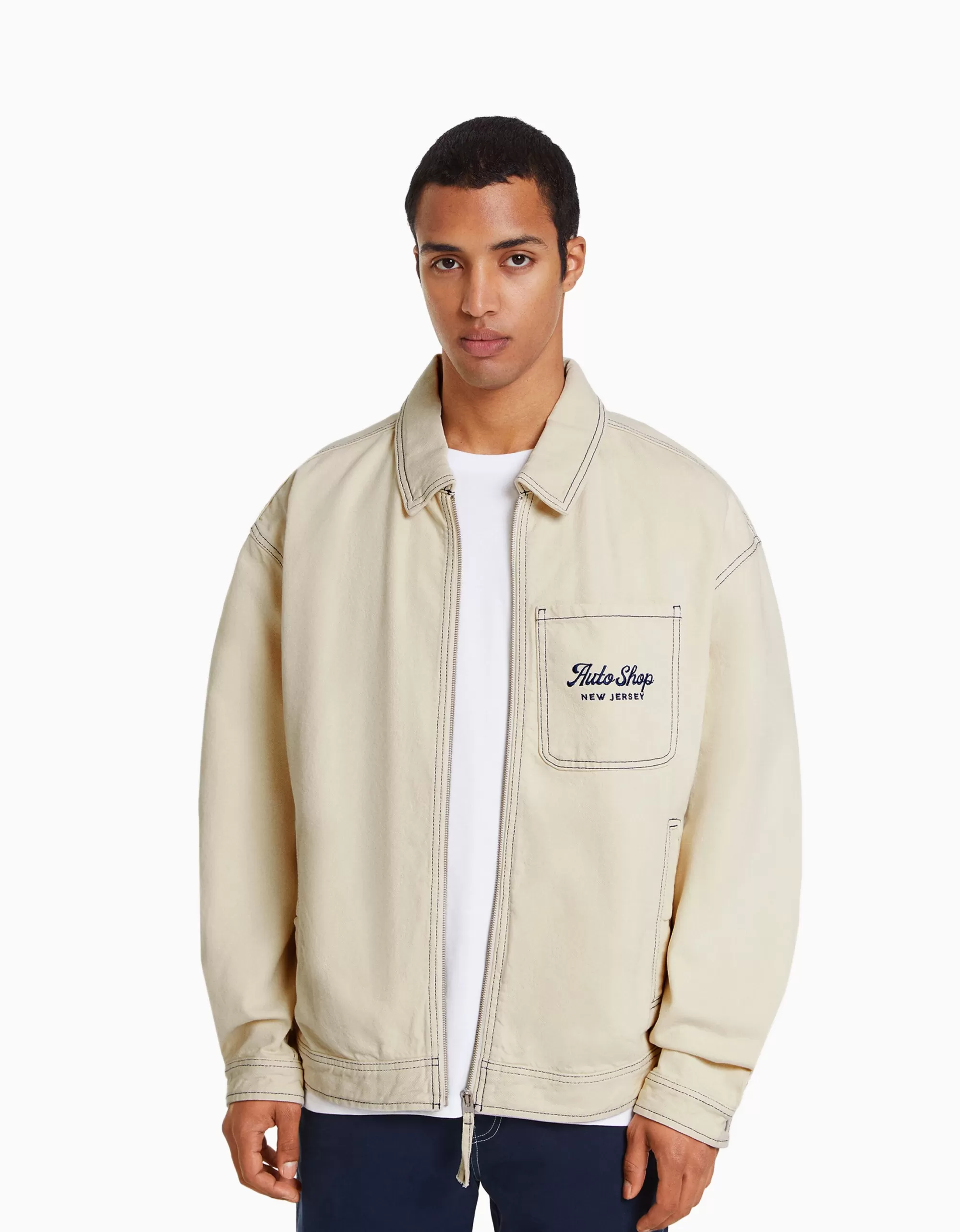 HOMBRE BERSHKA Cazadora algodón costuras contraste bordado