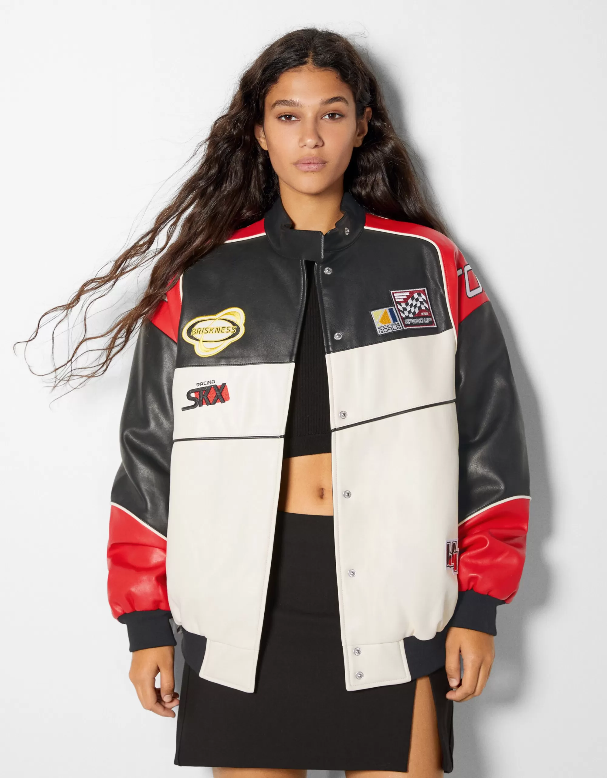 MUJER BERSHKA Cazadora bomber efecto piel racing