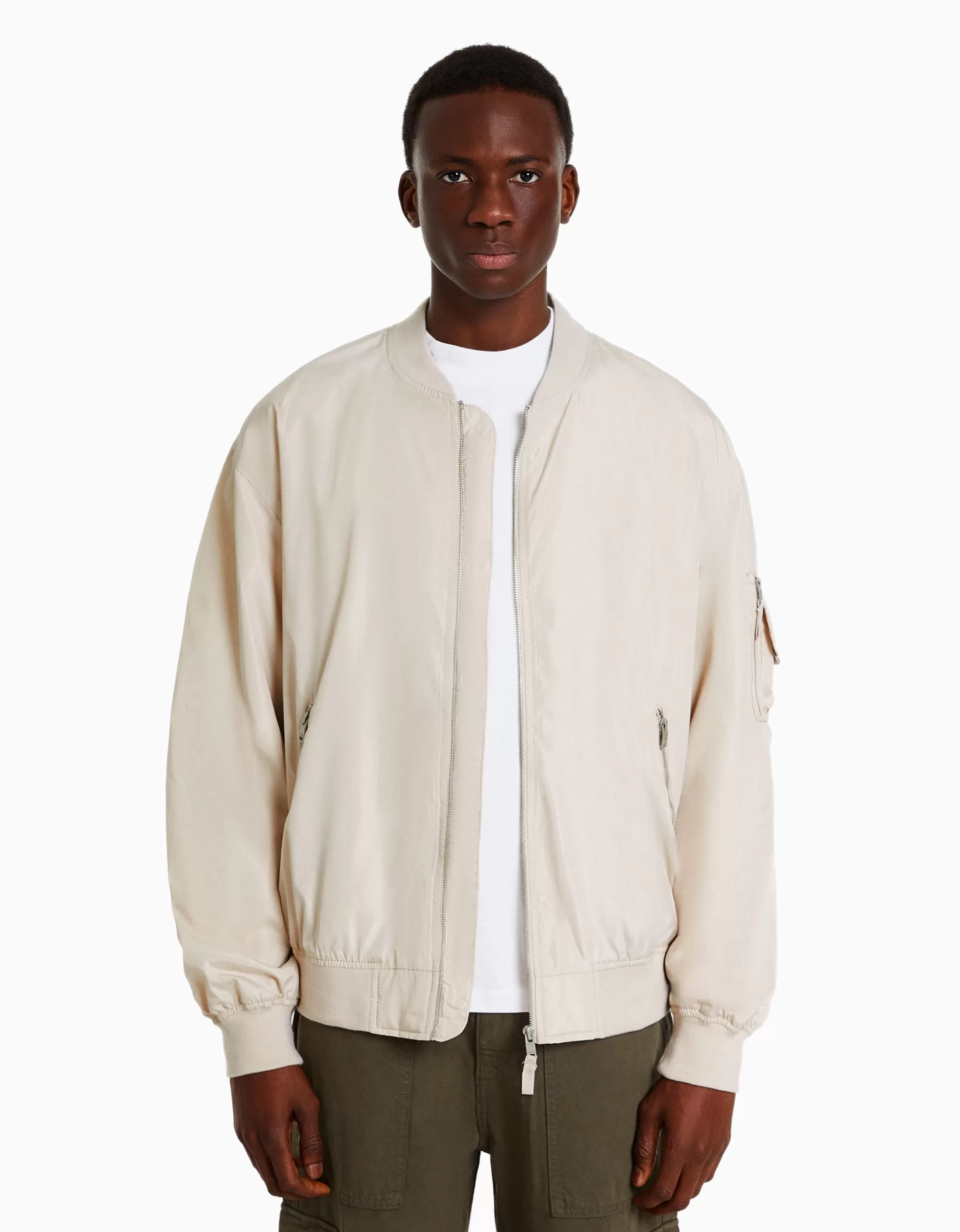 HOMBRE BERSHKA Cazadora bomber ligera