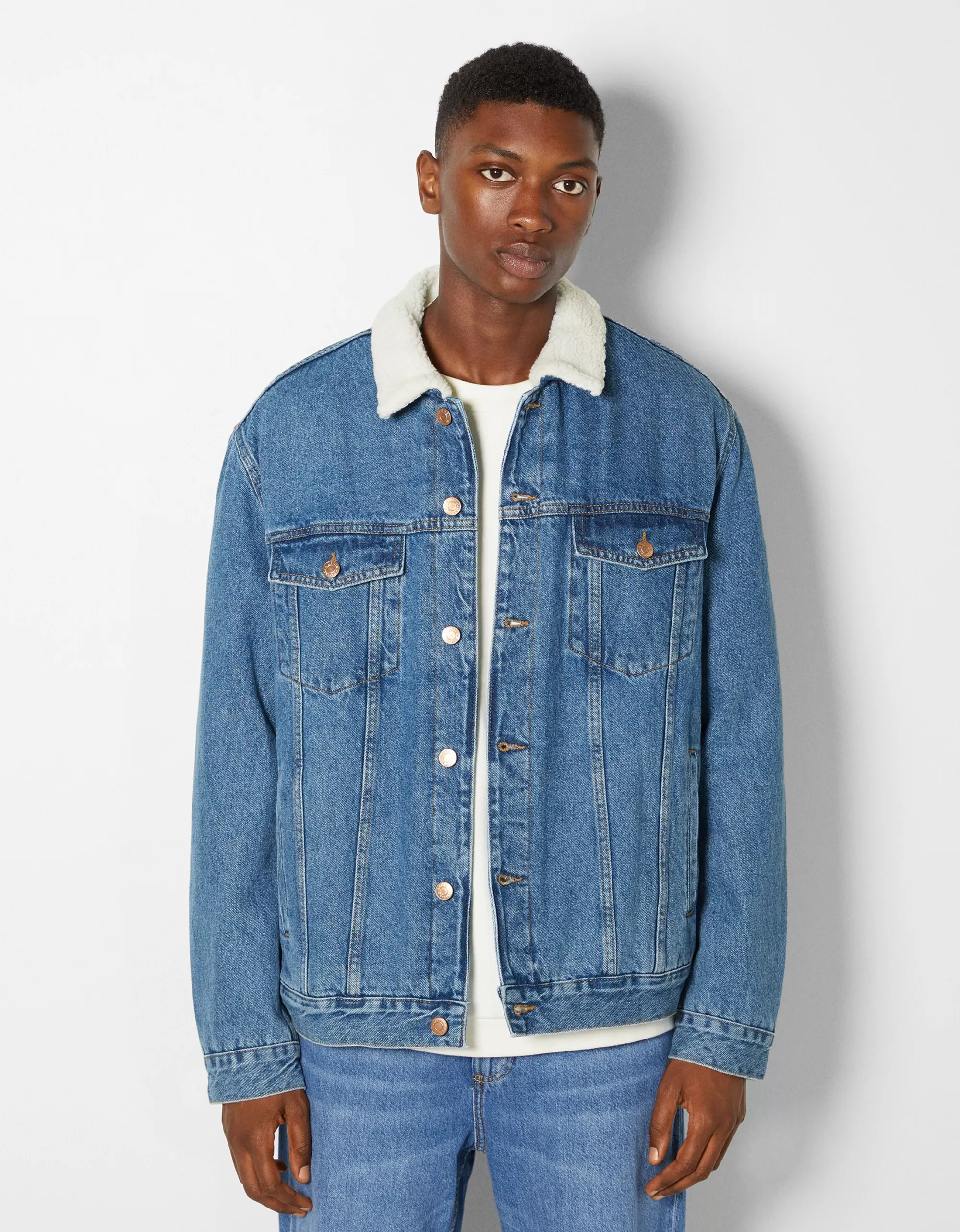 HOMBRE BERSHKA Cazadora denim forro borreguillo