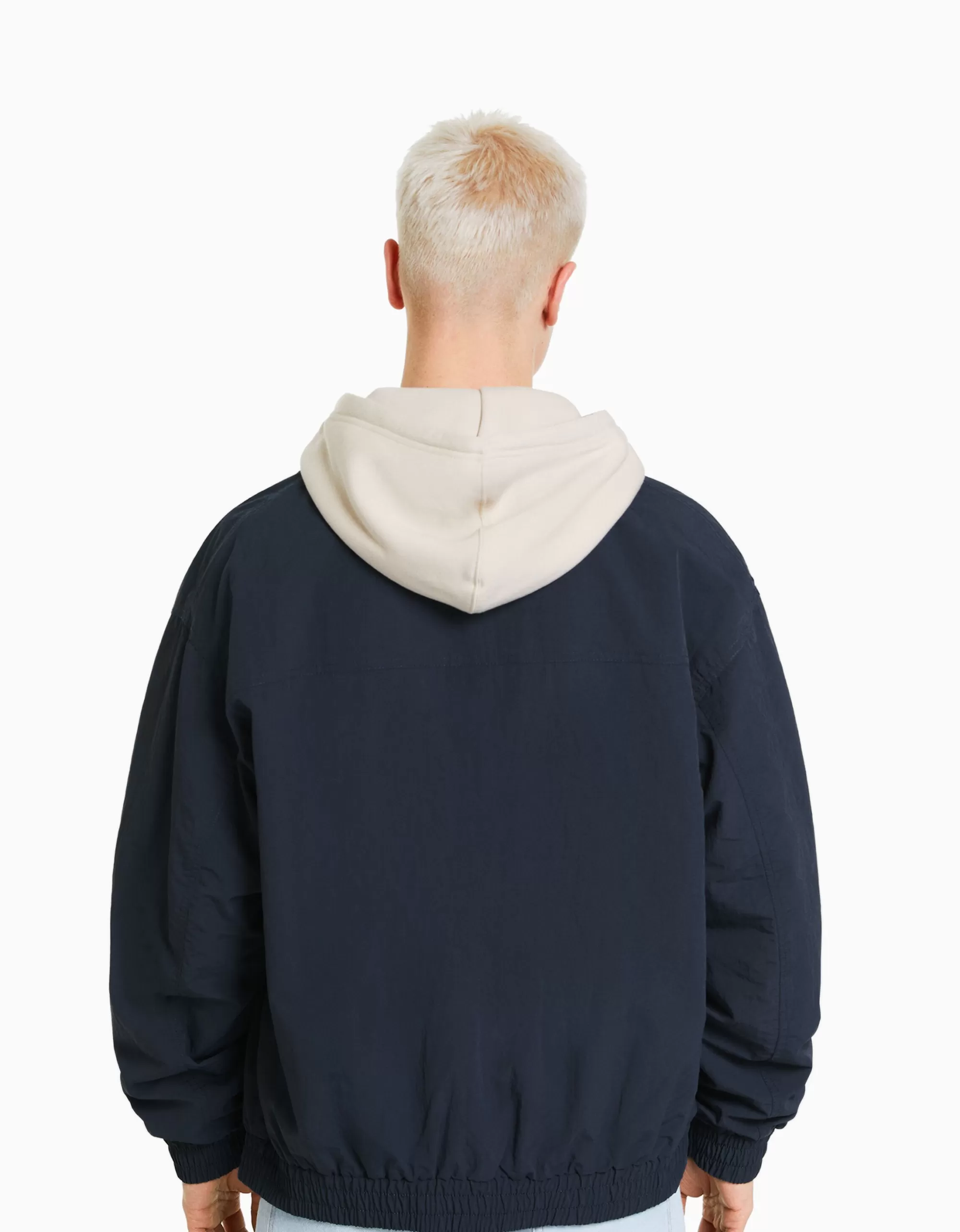 HOMBRE BERSHKA Cazadora ligera efecto nylon