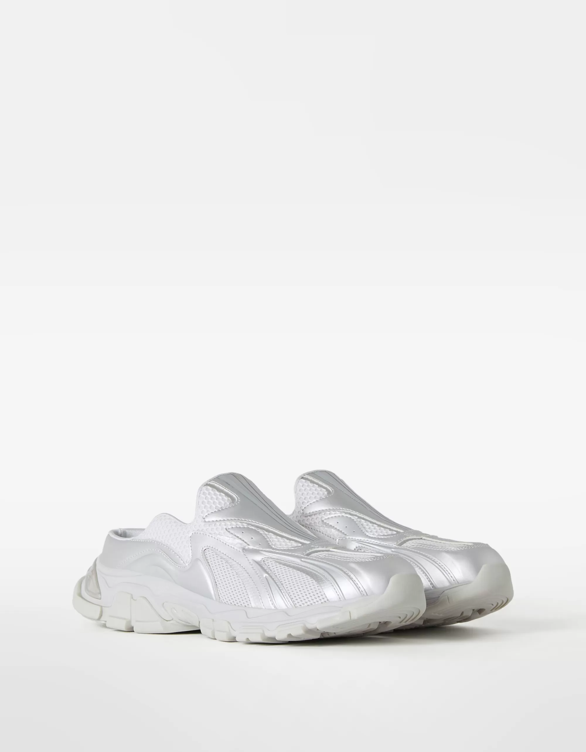 HOMBRE BERSHKA Deportivas zueco plateado