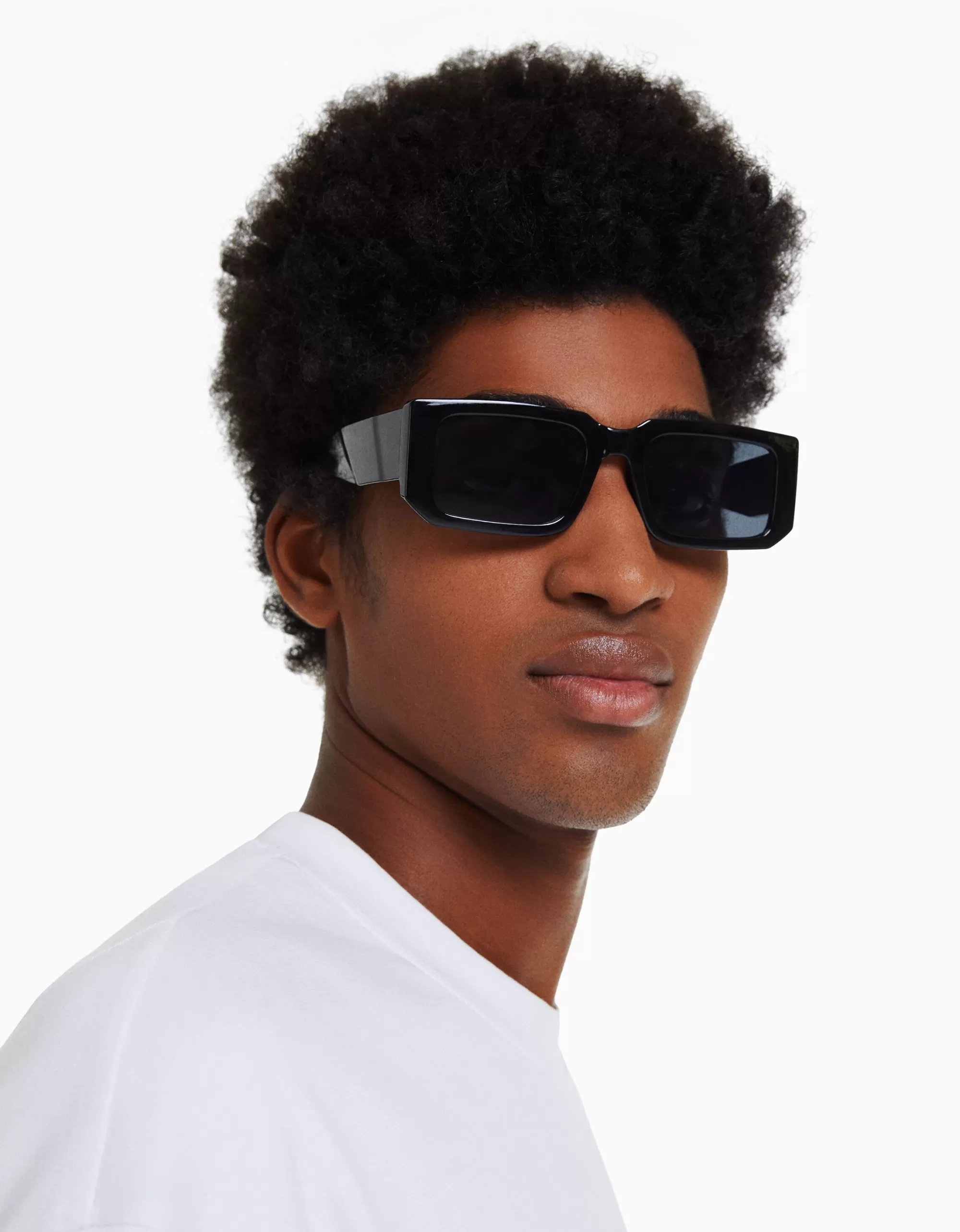 HOMBRE BERSHKA Gafa sol relieve