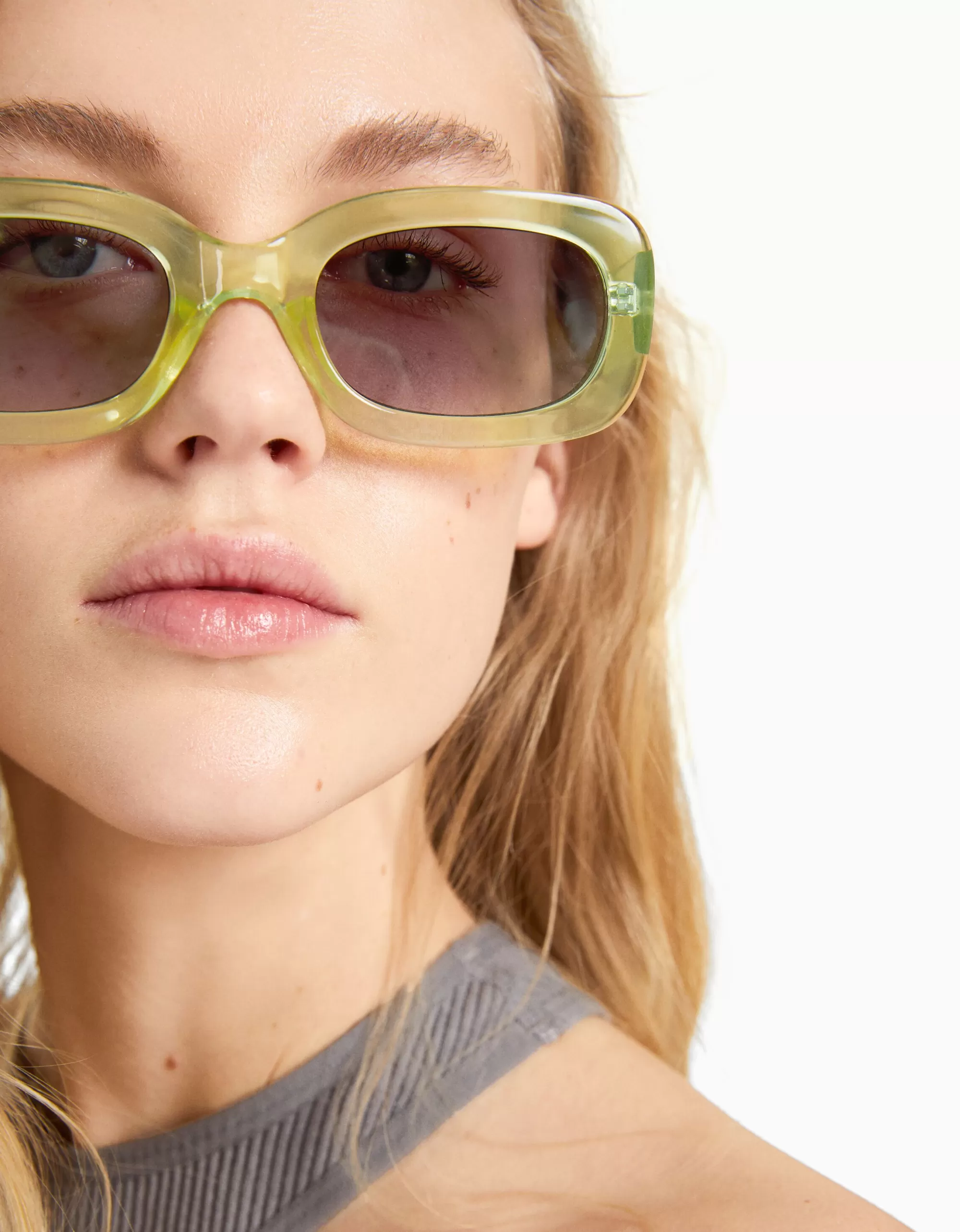 MUJER BERSHKA Gafas sol rectangulares