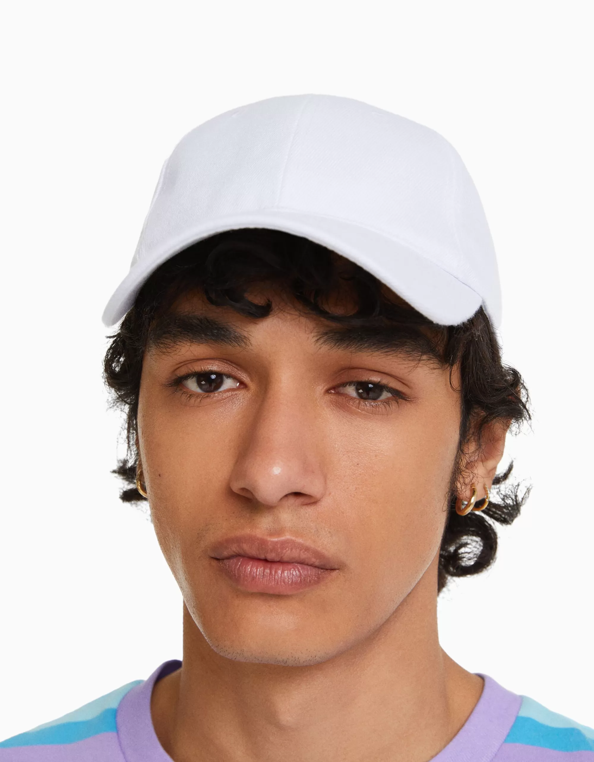 HOMBRE BERSHKA Gorra básica