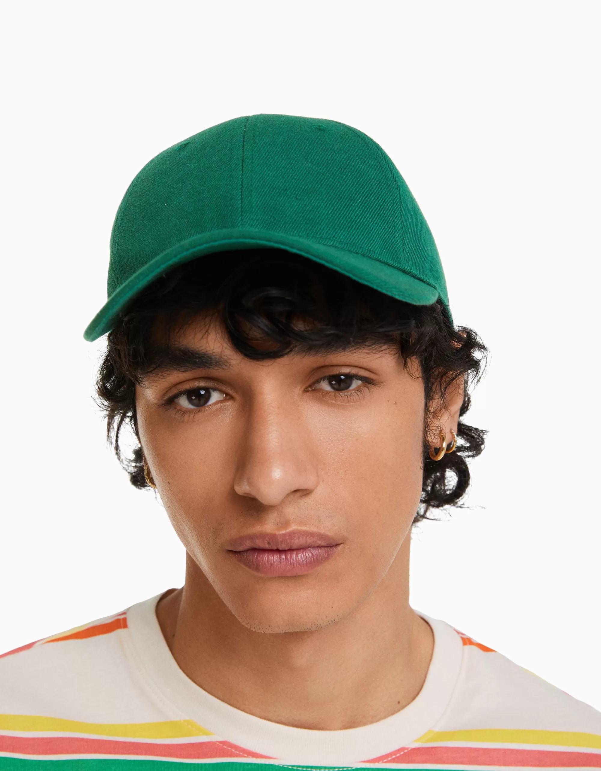 HOMBRE BERSHKA Gorra básica