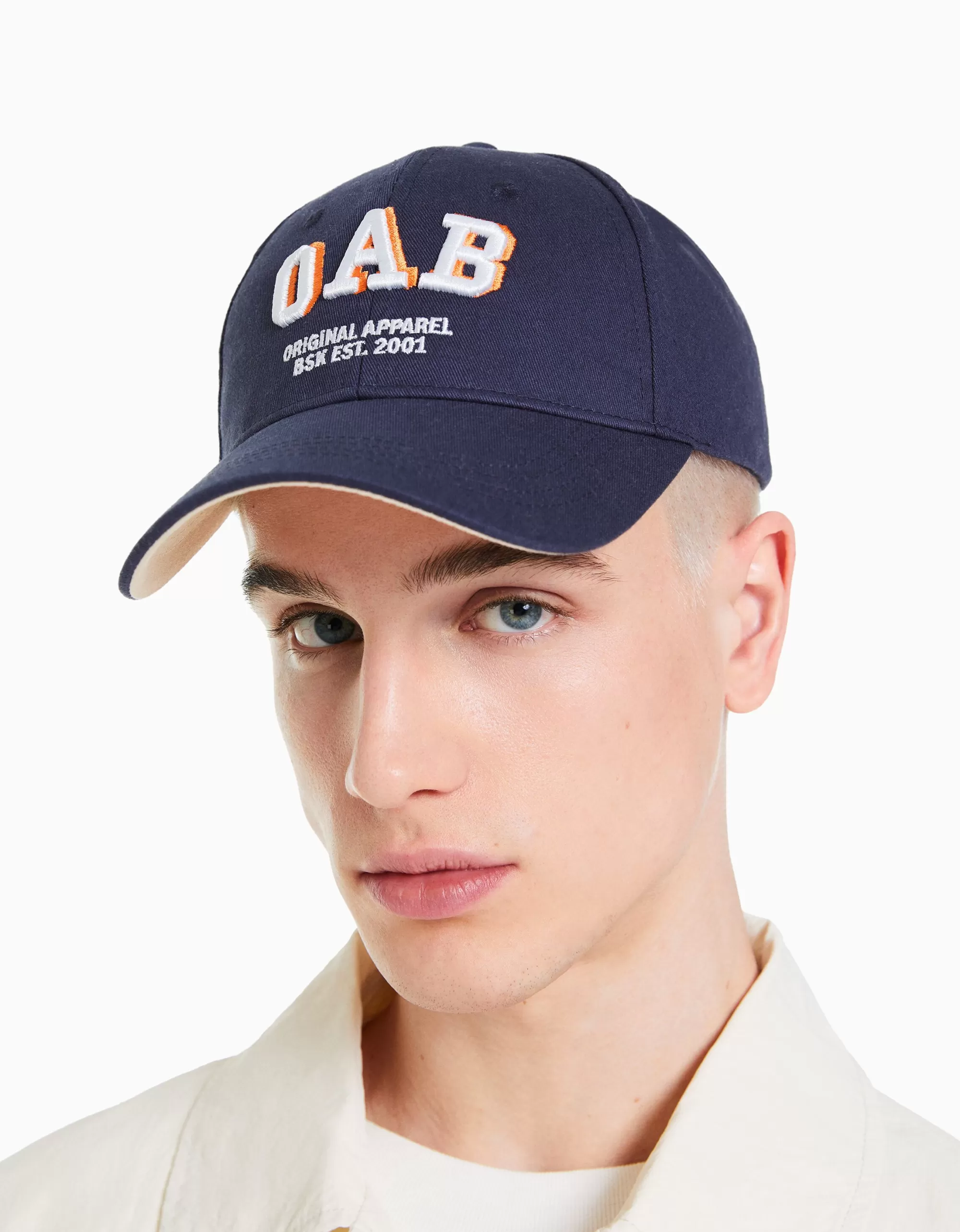 MUJER BERSHKA Gorra varsity