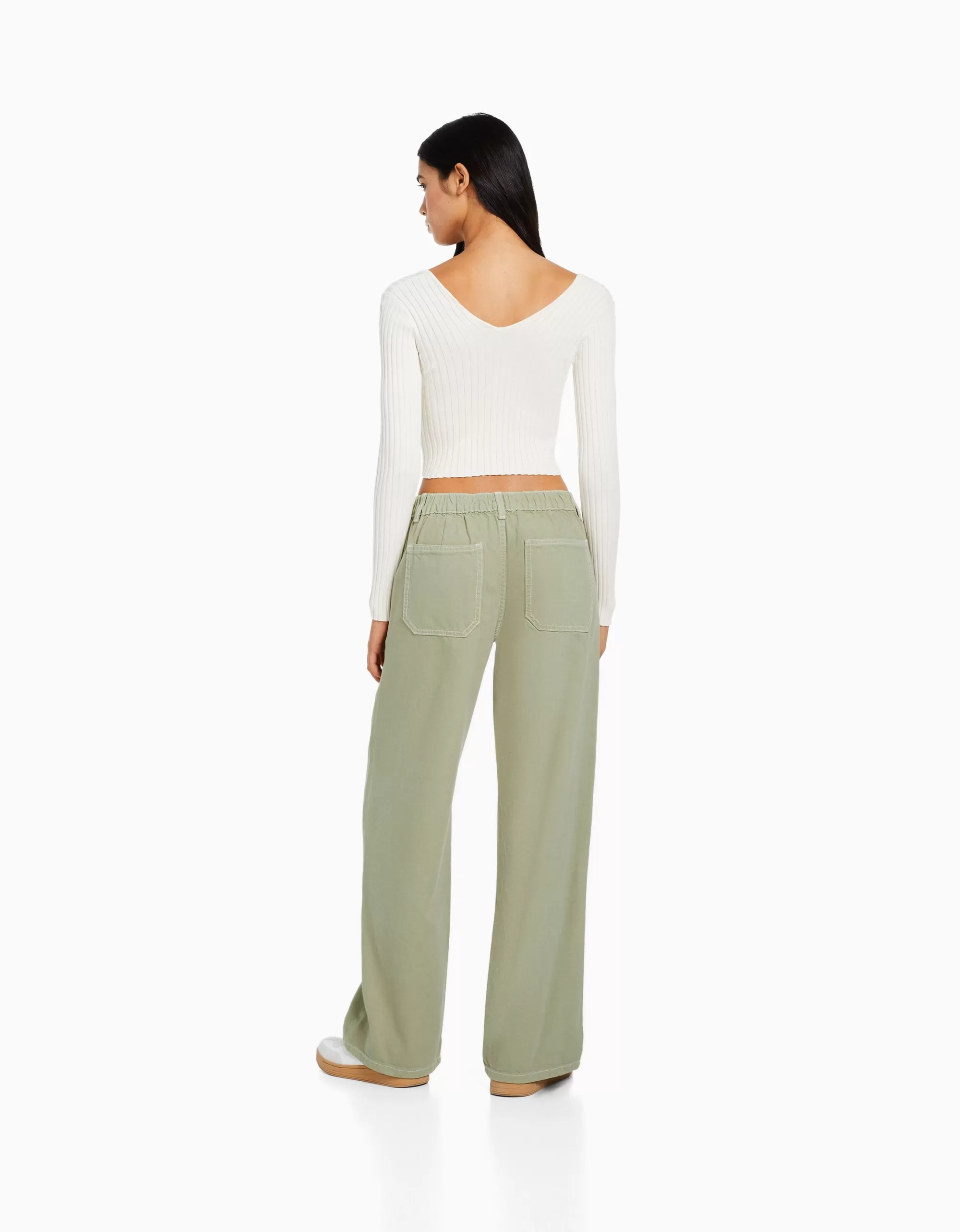 MUJER BERSHKA Jeans 90´s cintura elástica bolsillos