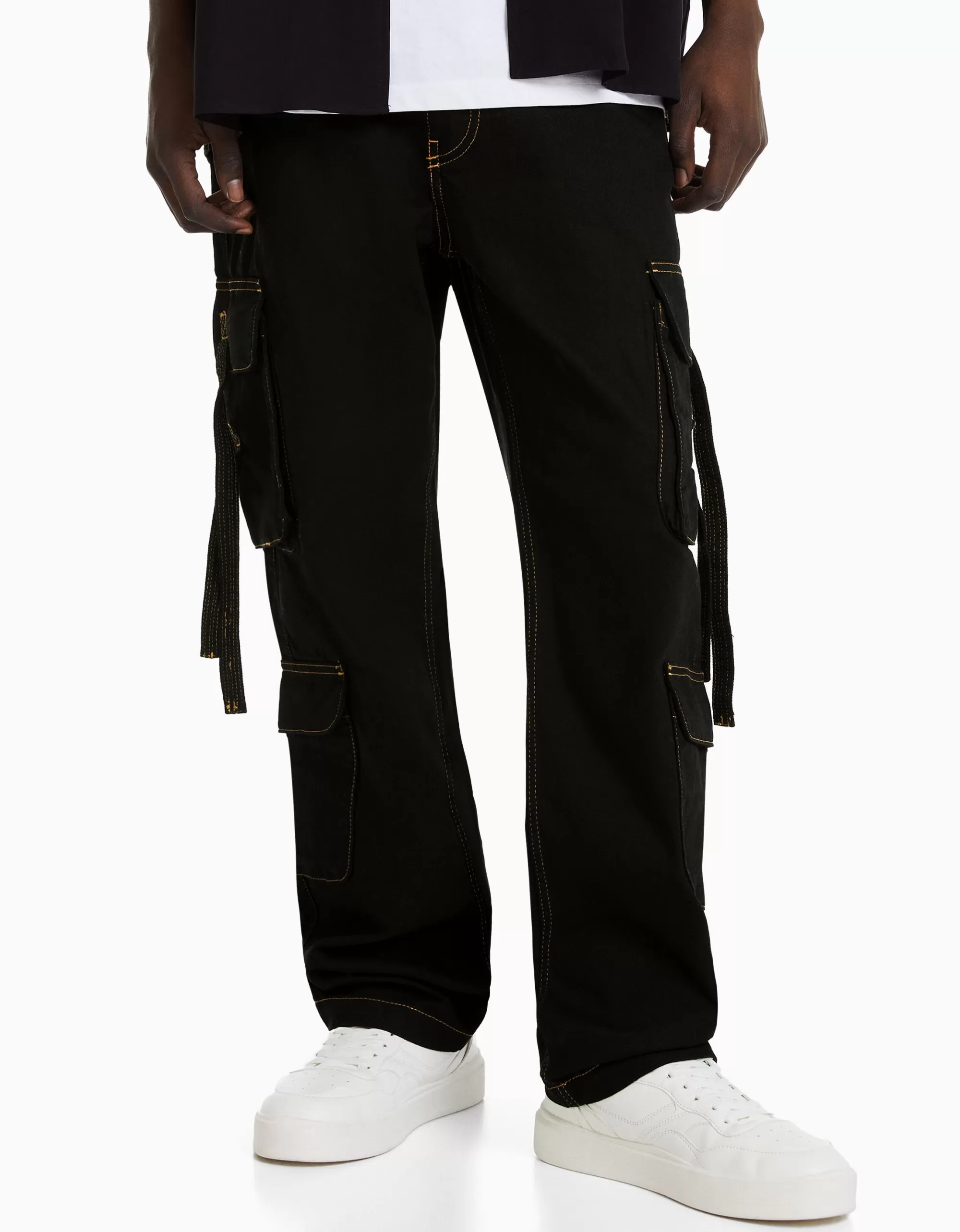 HOMBRE BERSHKA Jeans cargo hilo contraste cintas