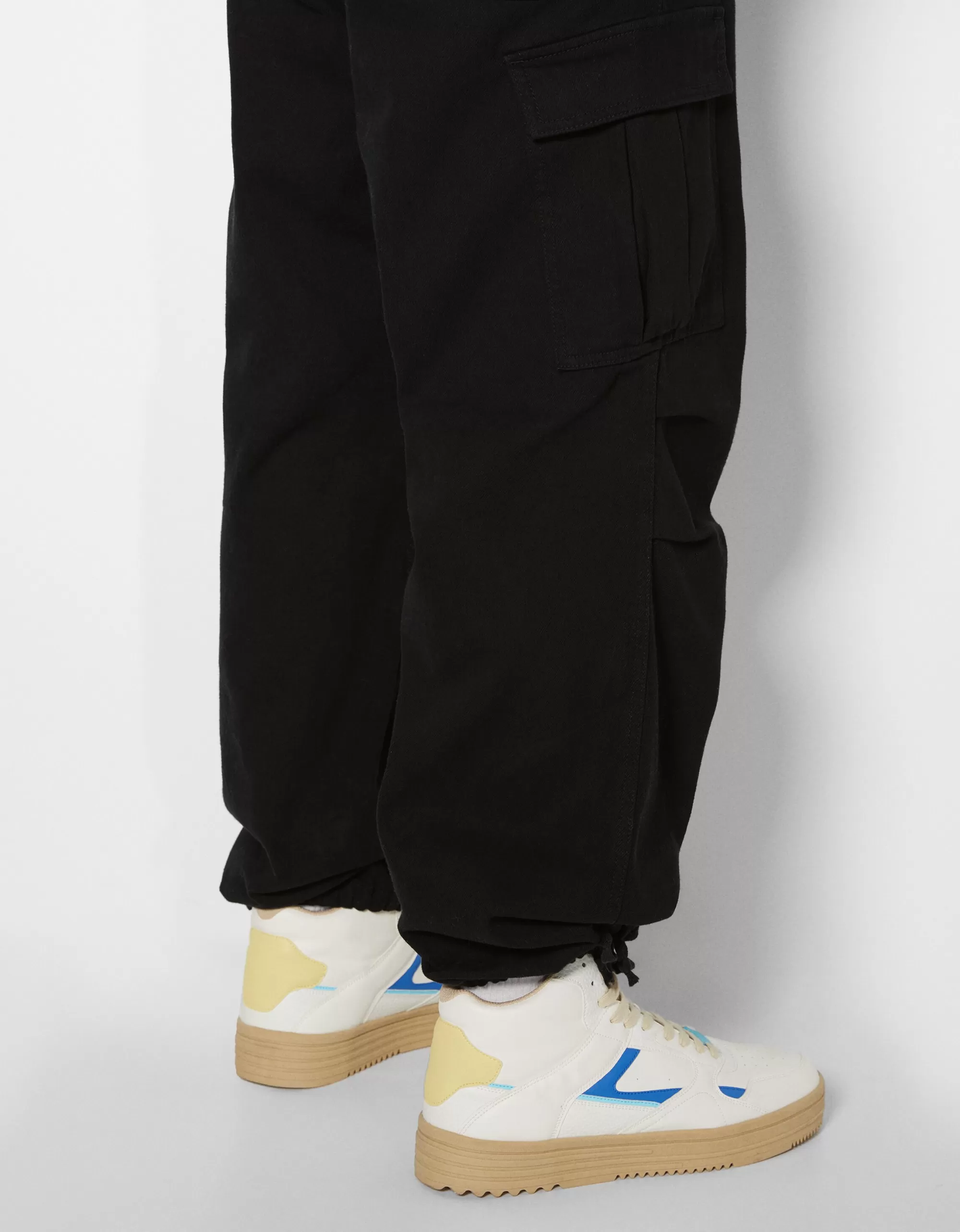 HOMBRE BERSHKA Jeans cargo parachute