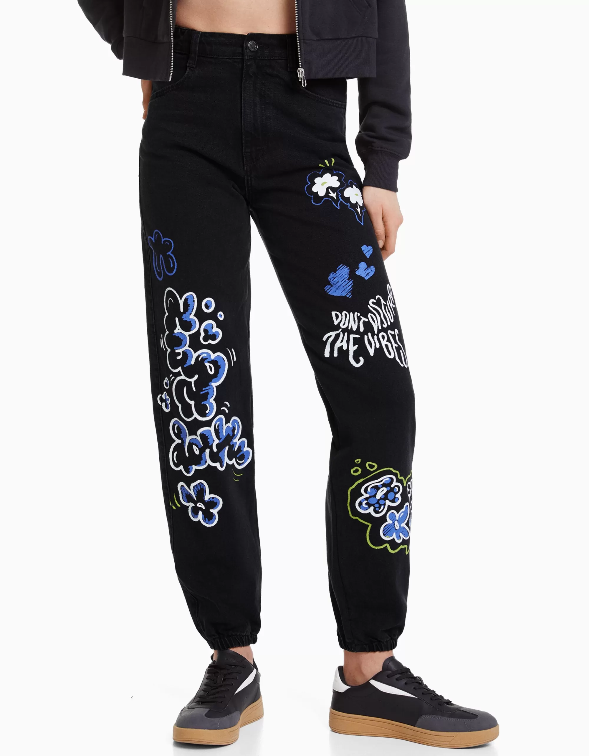 MUJER BERSHKA Jeans jogger grafiti