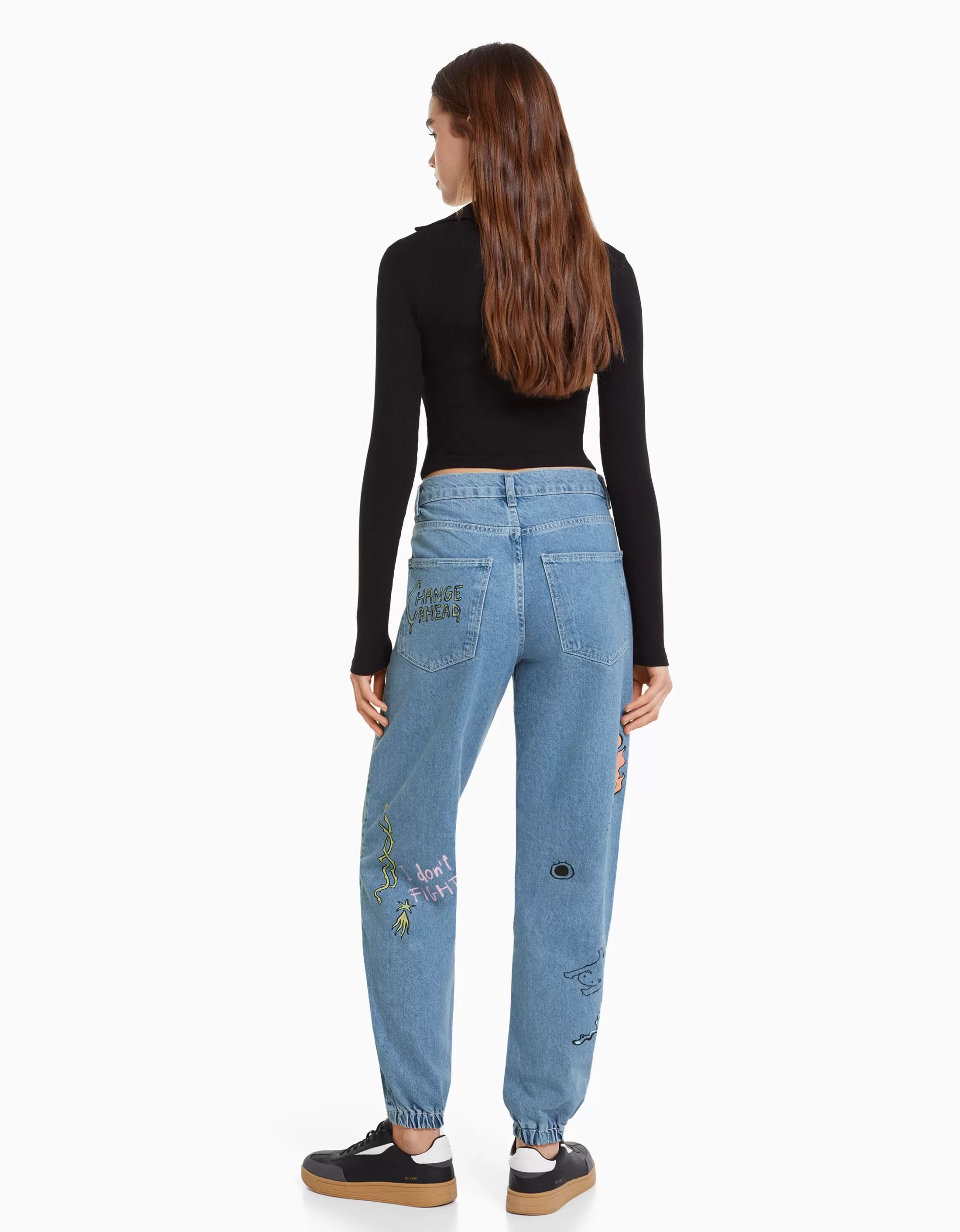 MUJER BERSHKA Jeans jogger grafiti