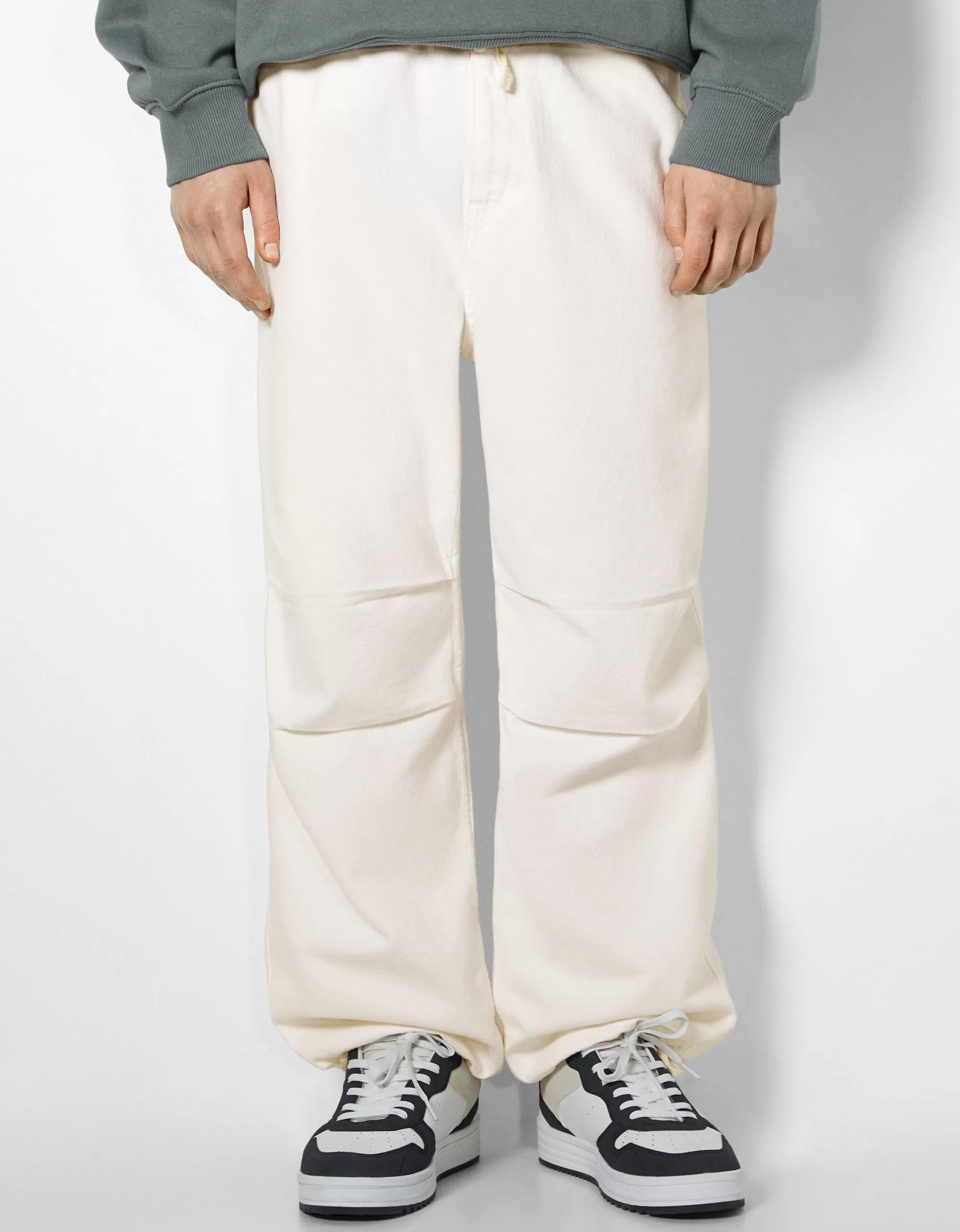 HOMBRE BERSHKA Jeans parachute