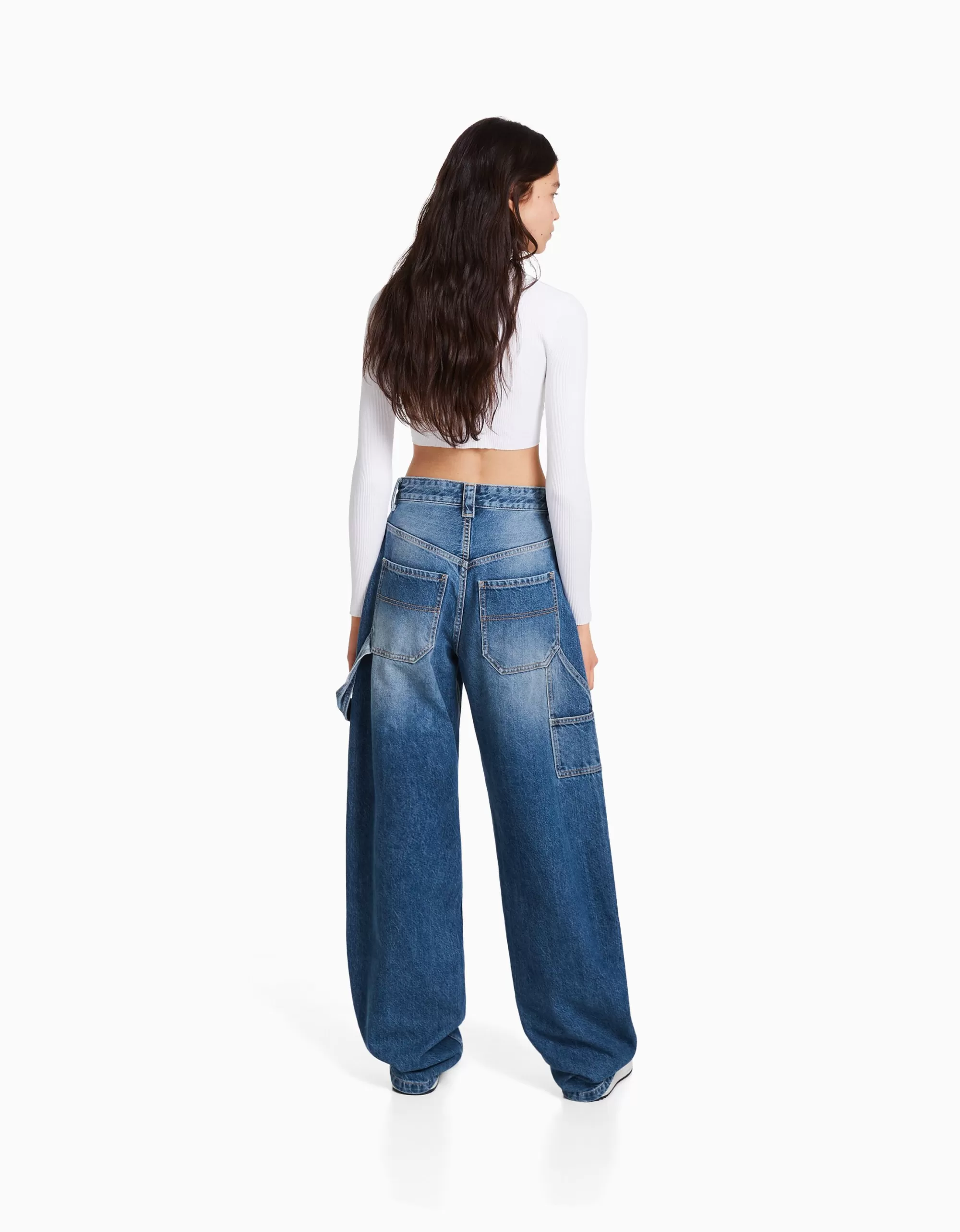 MUJER BERSHKA Jeans wide leg balloon carpenter detalle