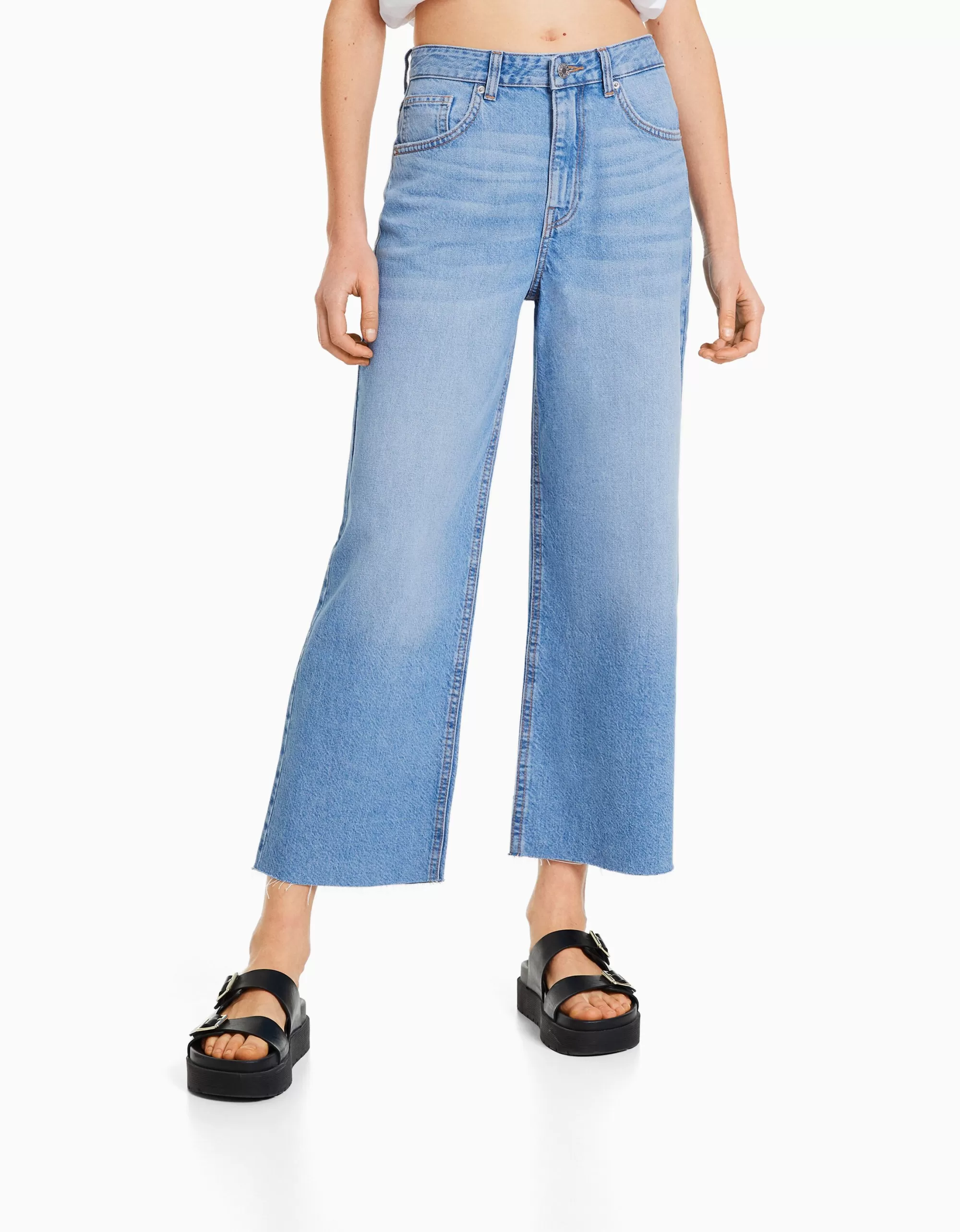 MUJER BERSHKA Jeans wide leg cropped
