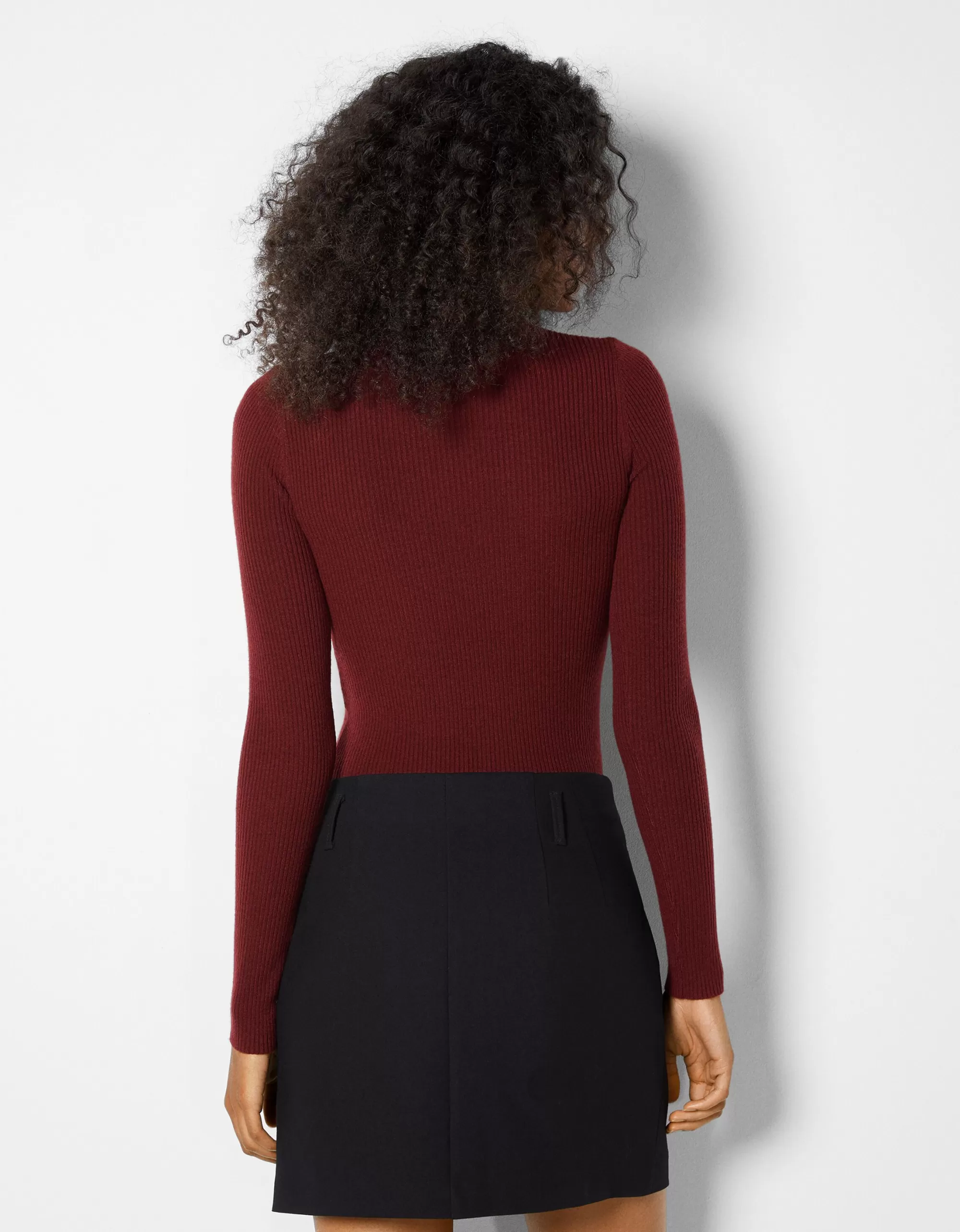 MUJER BERSHKA Jersey cuello choker