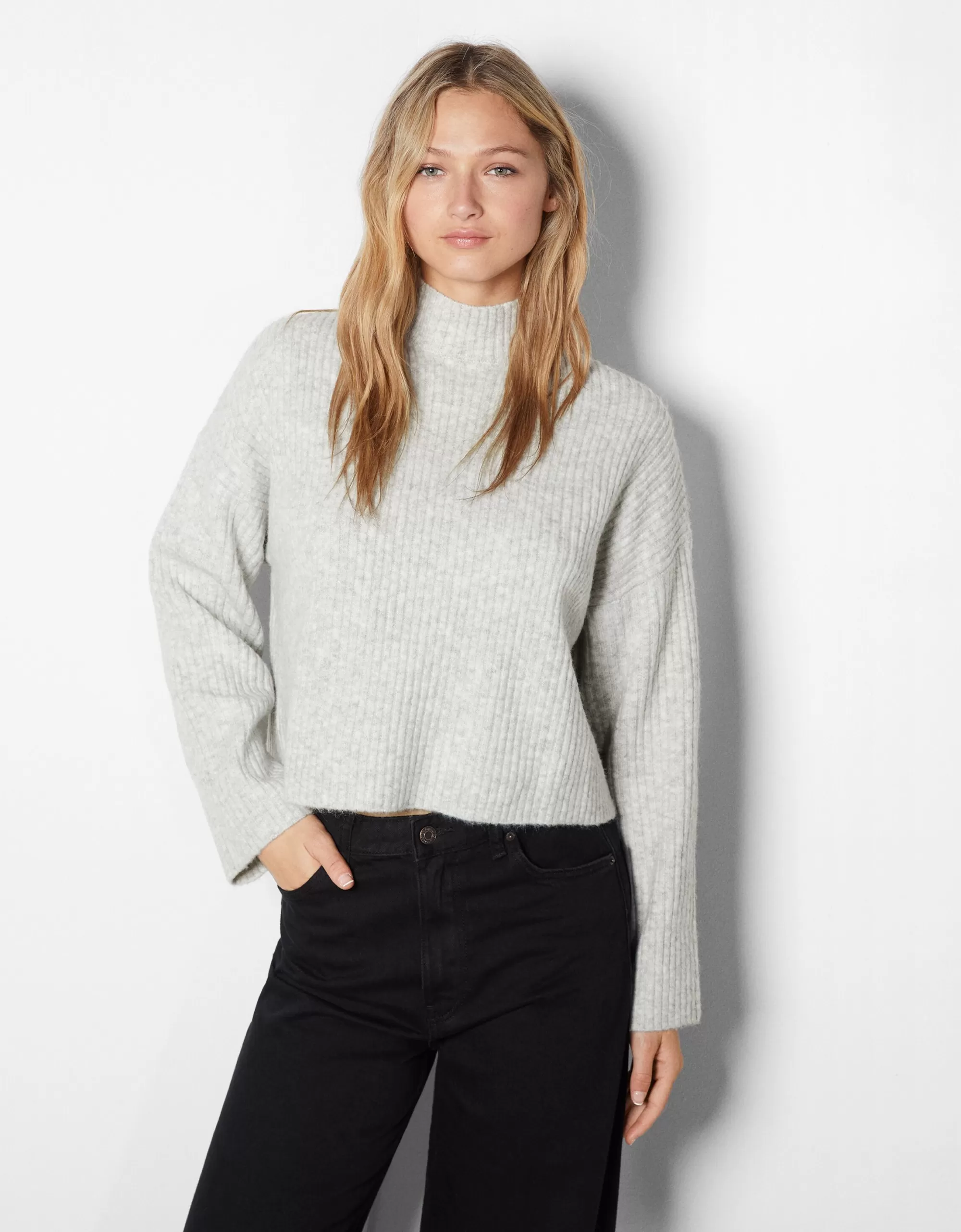 MUJER BERSHKA Jersey cuello perkins rib